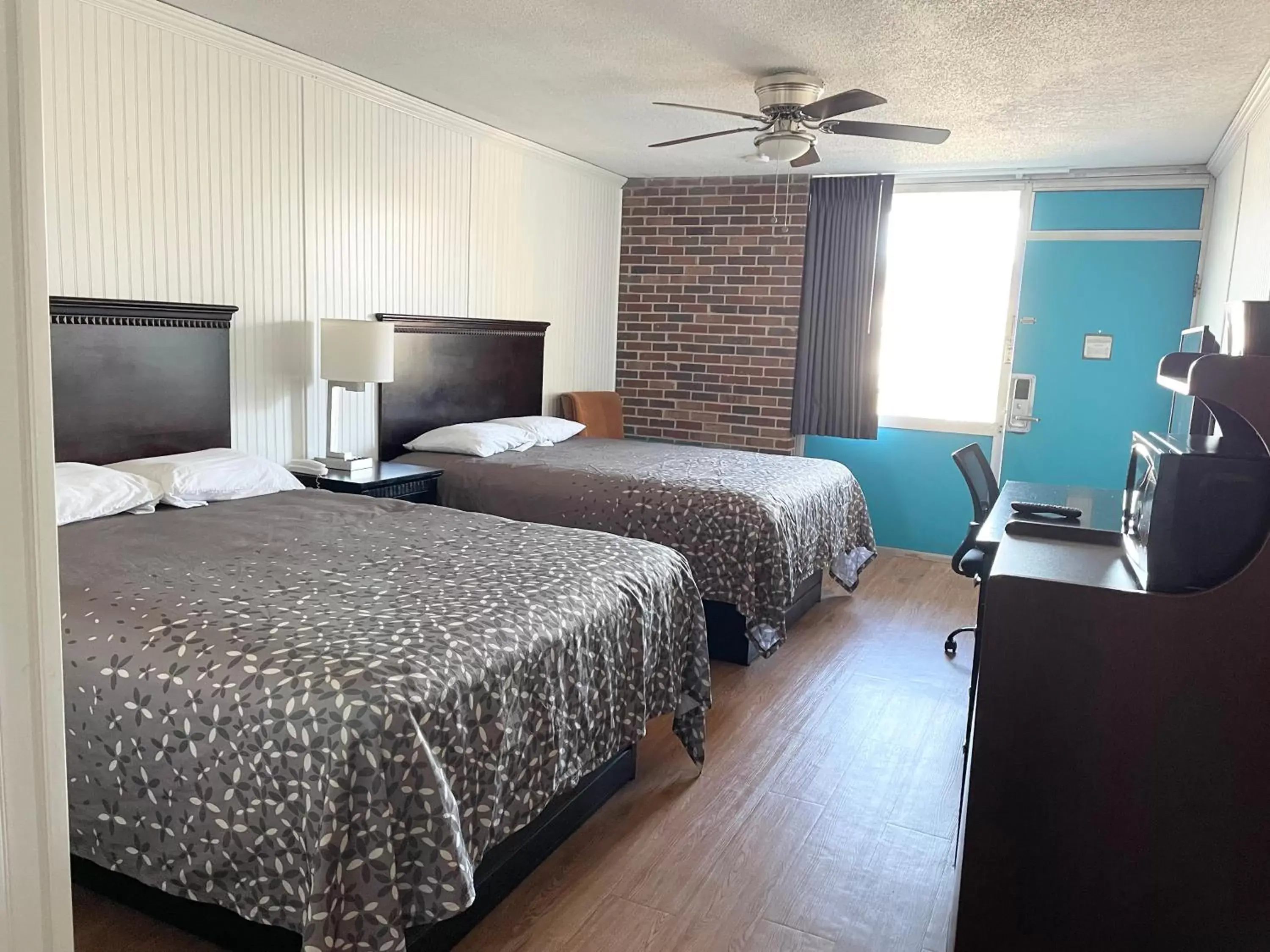 Bedroom, Bed in Rodeway inn- Nashville airport - Downtown - Mexican Restaurant on site Bedroom, Bed in Rodeway inn- Nashville airport - Downtown - Mexican Restaurant on site