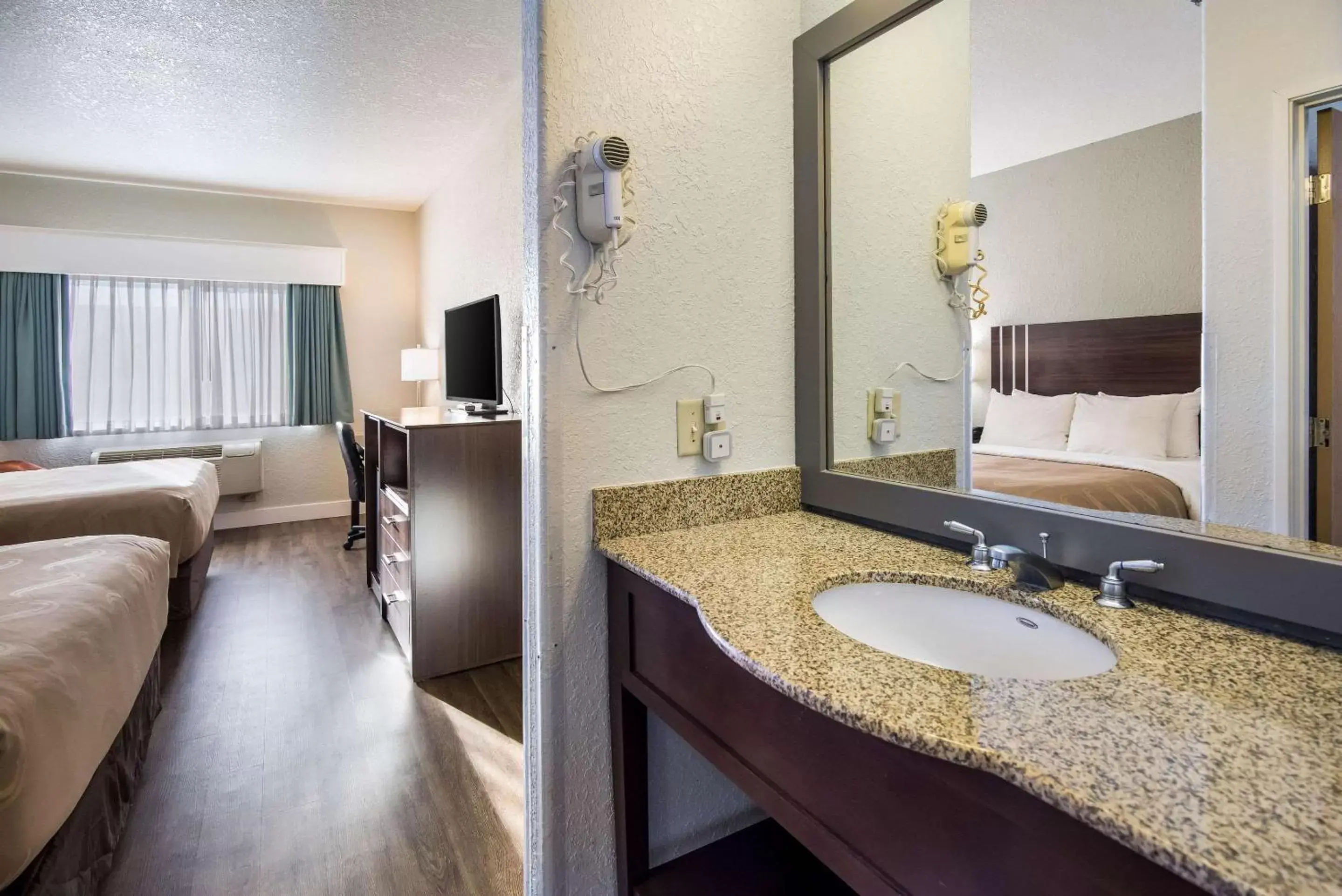 Bathroom in Quality Inn & Suites West