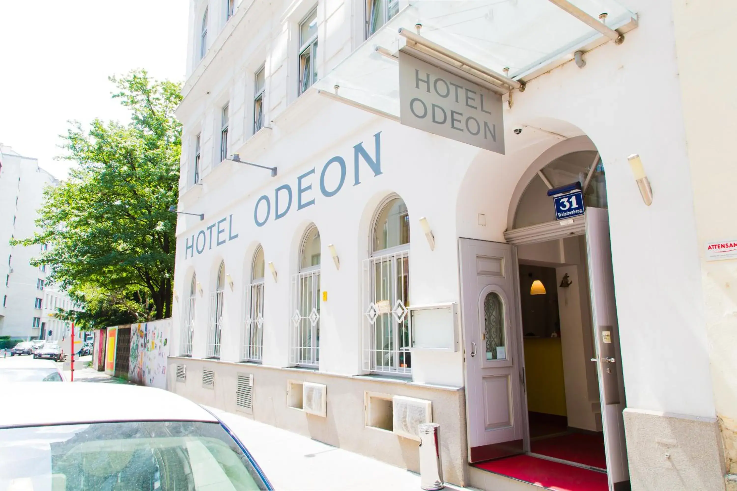 Facade/entrance, Property Building in Hotel Odeon