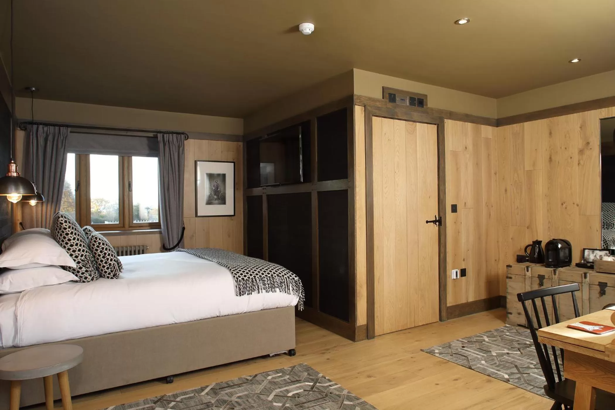 Bed in The Jack Russell