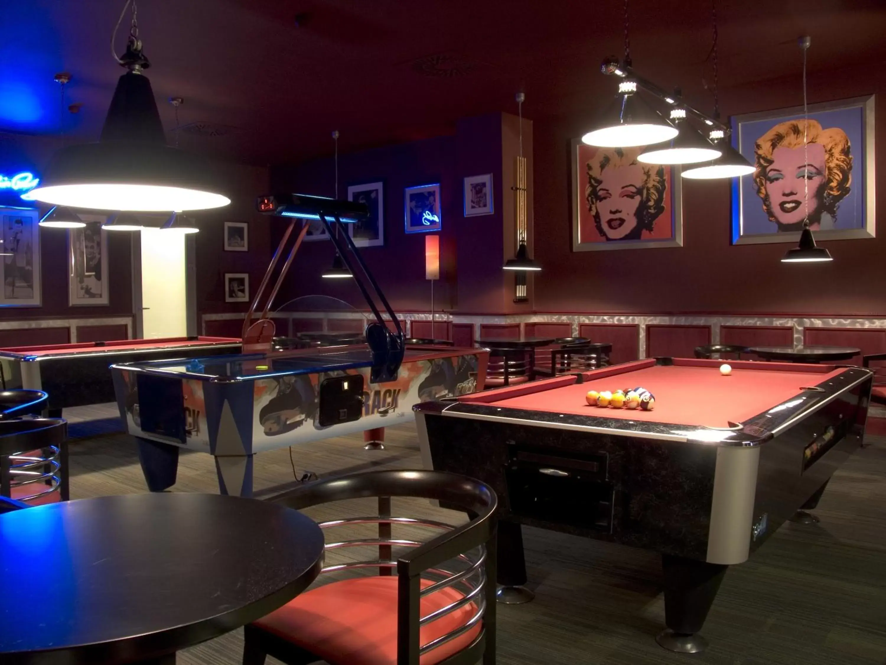 Restaurant/places to eat, Billiards in Hotel AquaCity Seasons