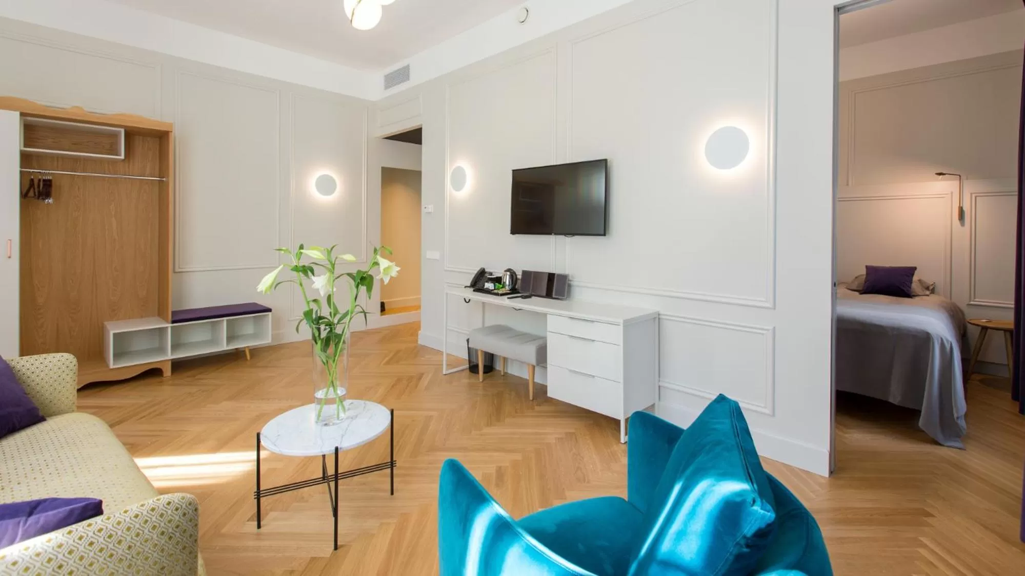 Living room, Bed in Park Hotel Viljandi