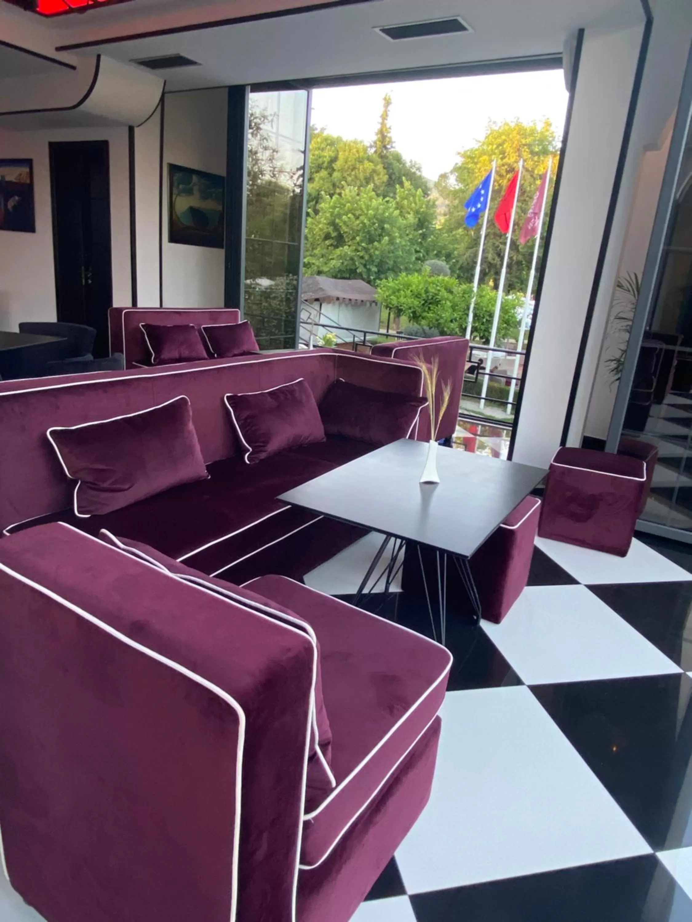 Restaurant/places to eat in Garden Boutique Hotel