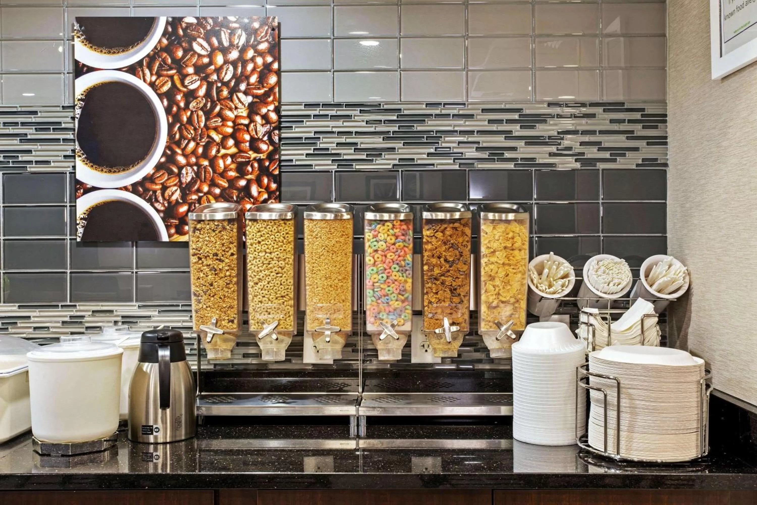 Restaurant/places to eat in La Quinta by Wyndham Boston-Andover