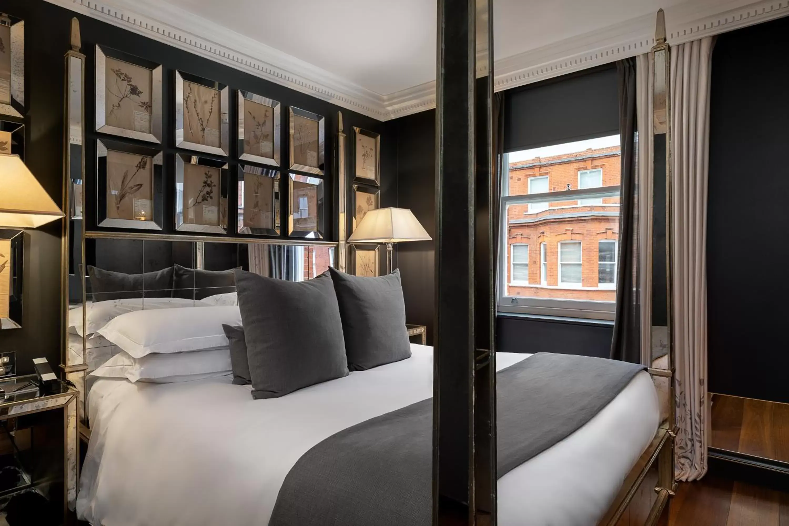 Bedroom, Bed in The Franklin London - Starhotels Collezione