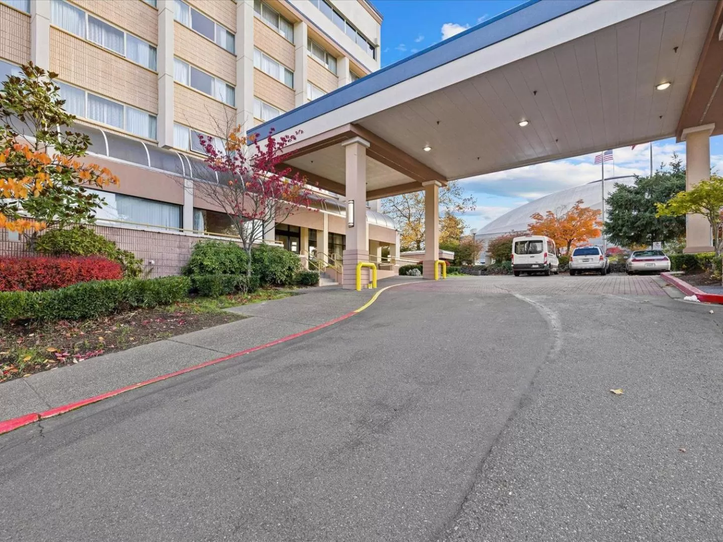 Property building in Comfort Inn & Suites Downtown Tacoma