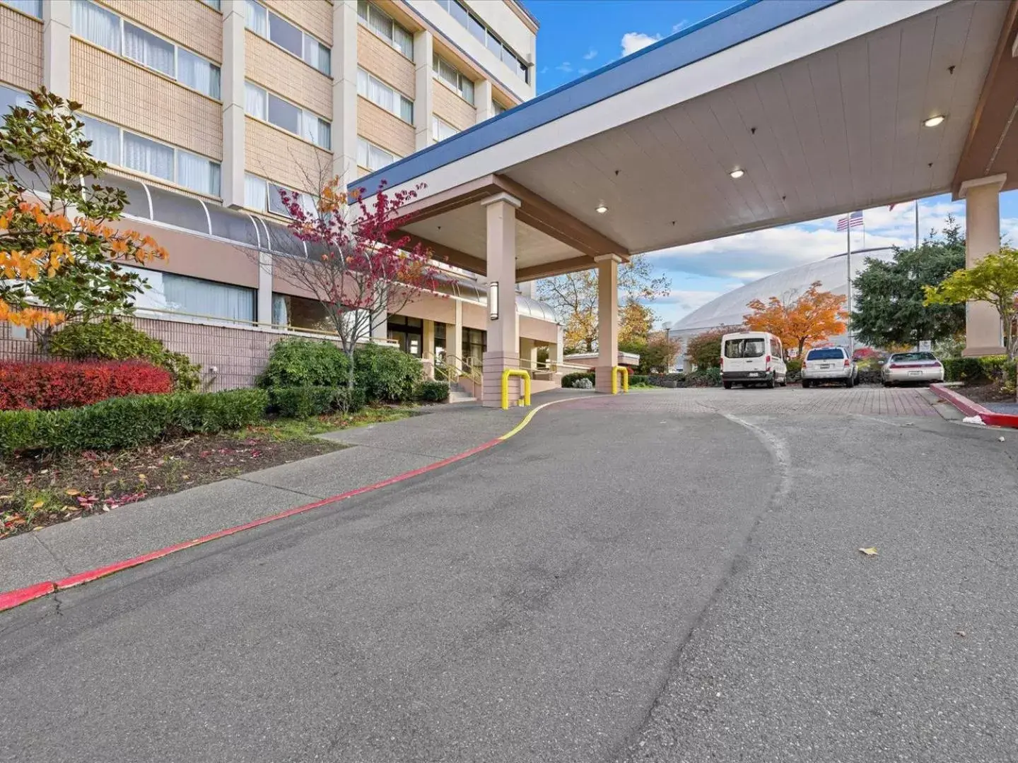 Property Building in Comfort Inn & Suites Downtown Tacoma
