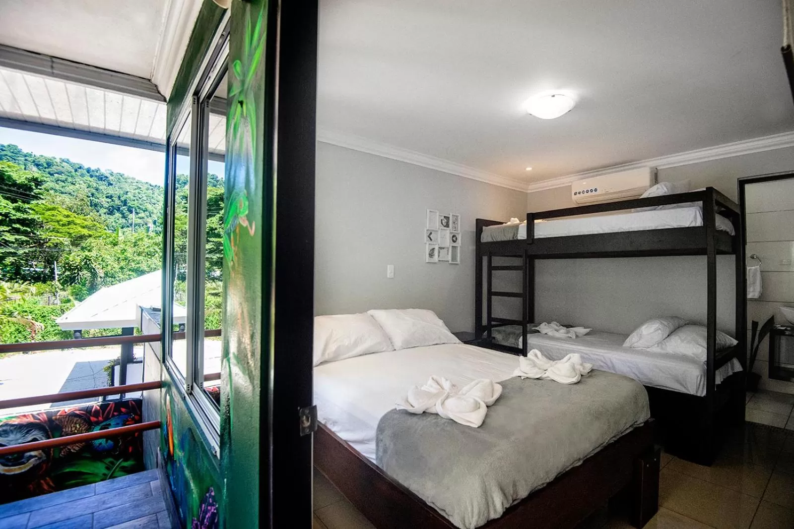 Bed, Bunk Bed in Encanto Del Mar Hotel