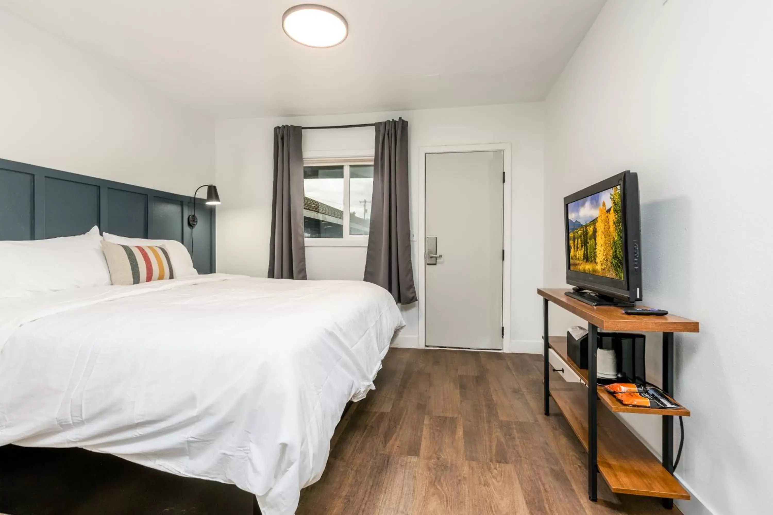 Photo of the whole room, Bed in Minecart Motor Lodge Photo of the whole room, Bed in Minecart Motor Lodge