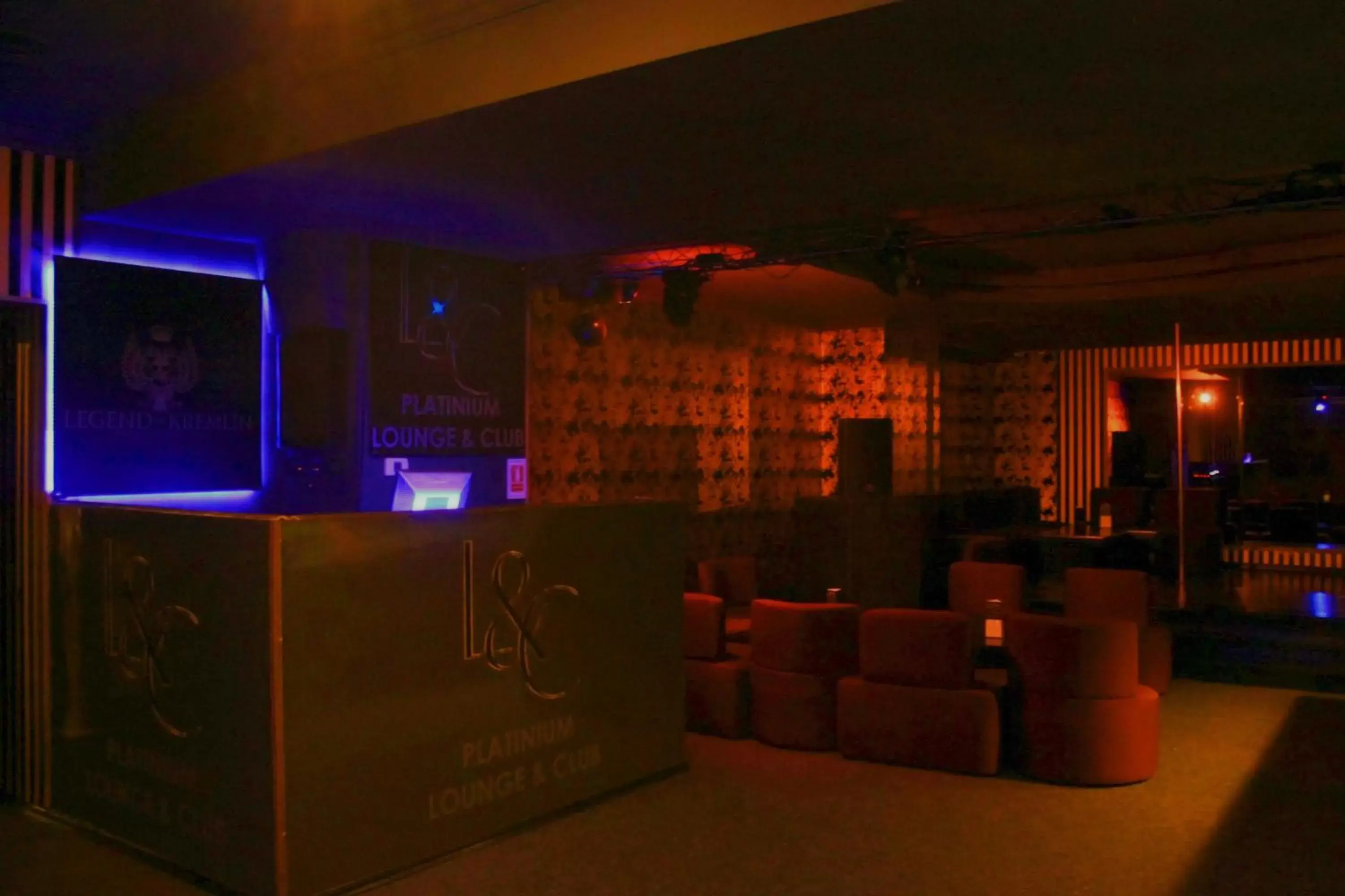 Nightclub / DJ, Lounge/Bar in Phoenicia Grand Hotel