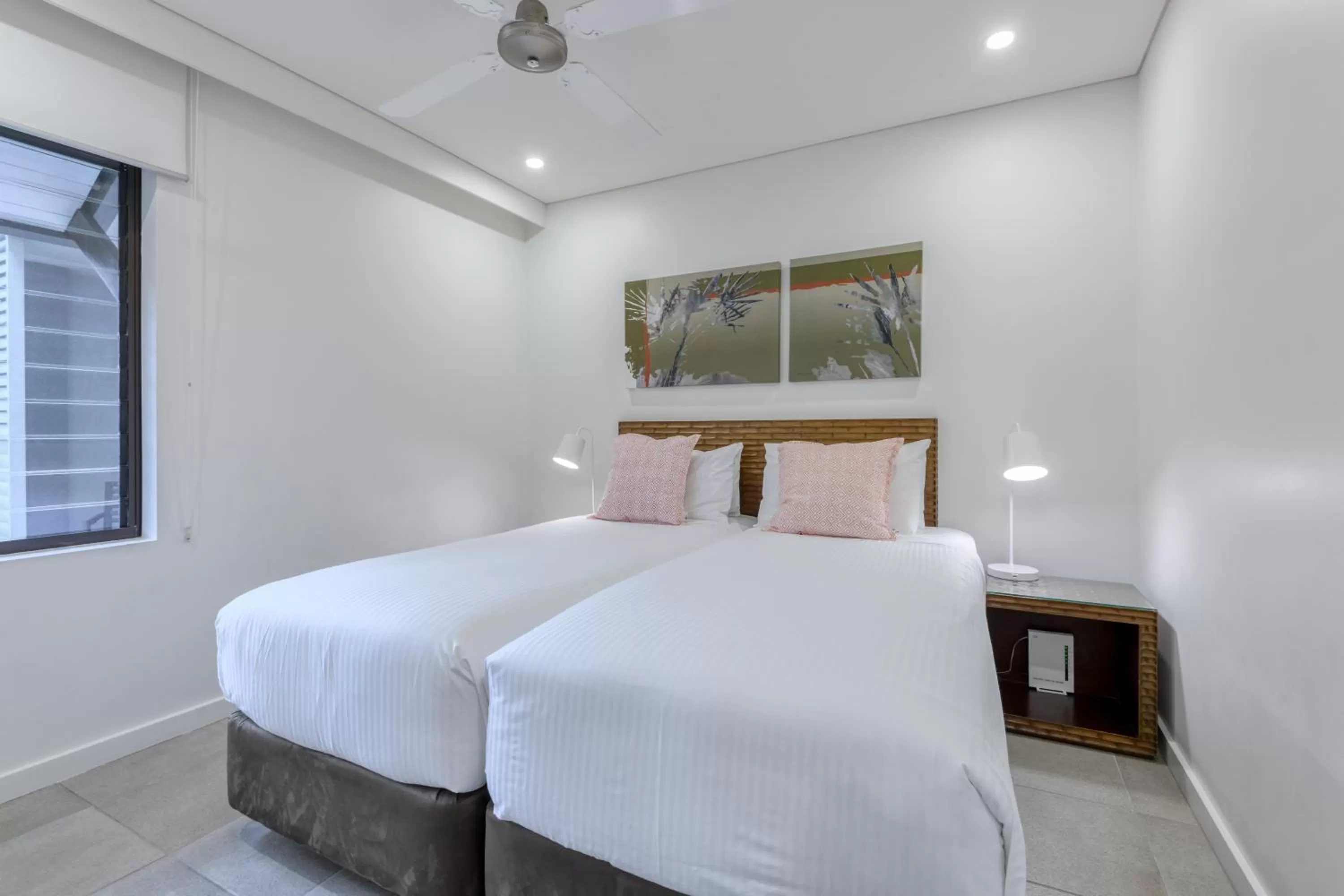 Bed in Port Douglas Private Apartments in Temple