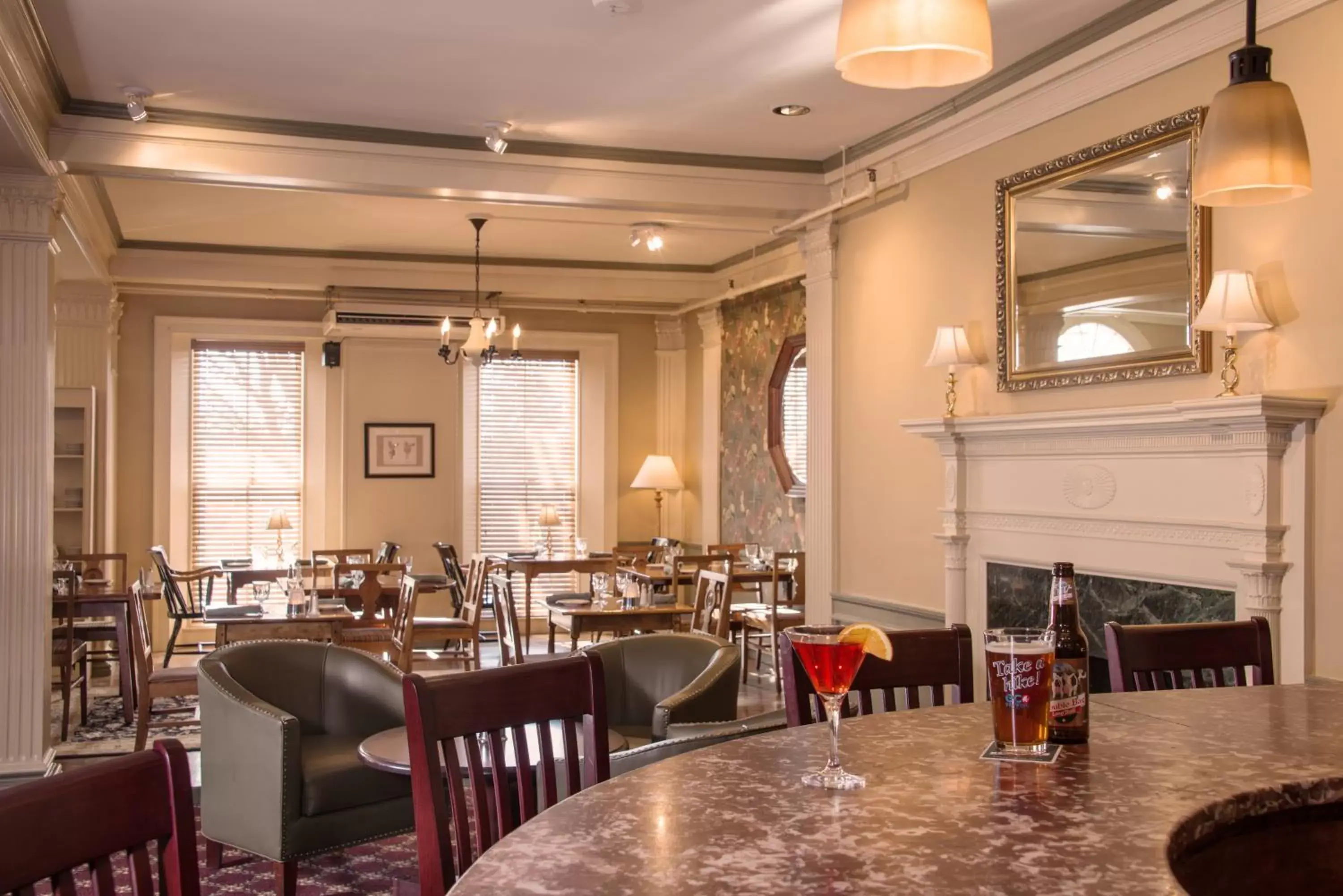 Lounge or bar, Restaurant/Places to Eat in Middlebury Inn