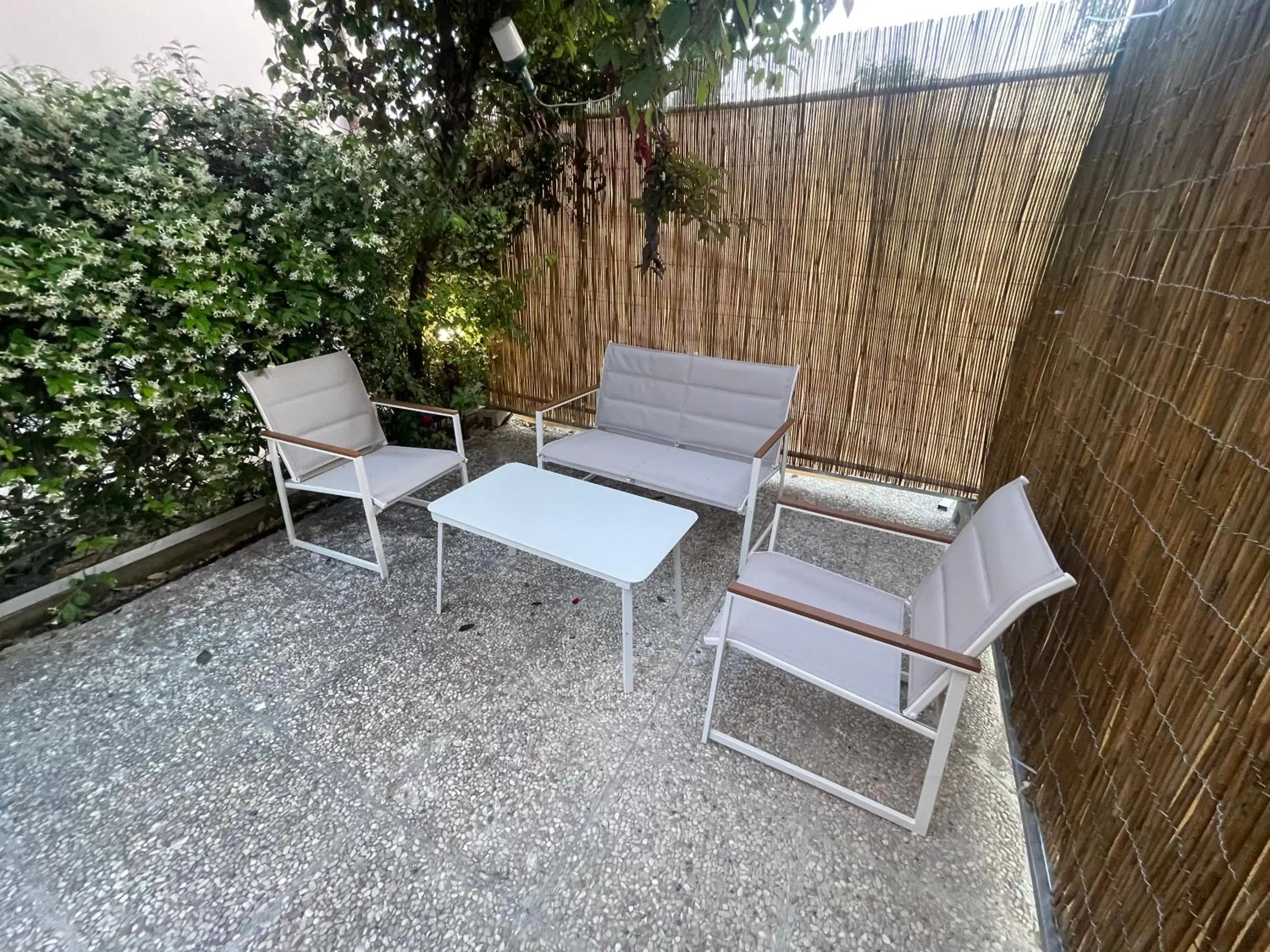 Garden in Montecristo B&B