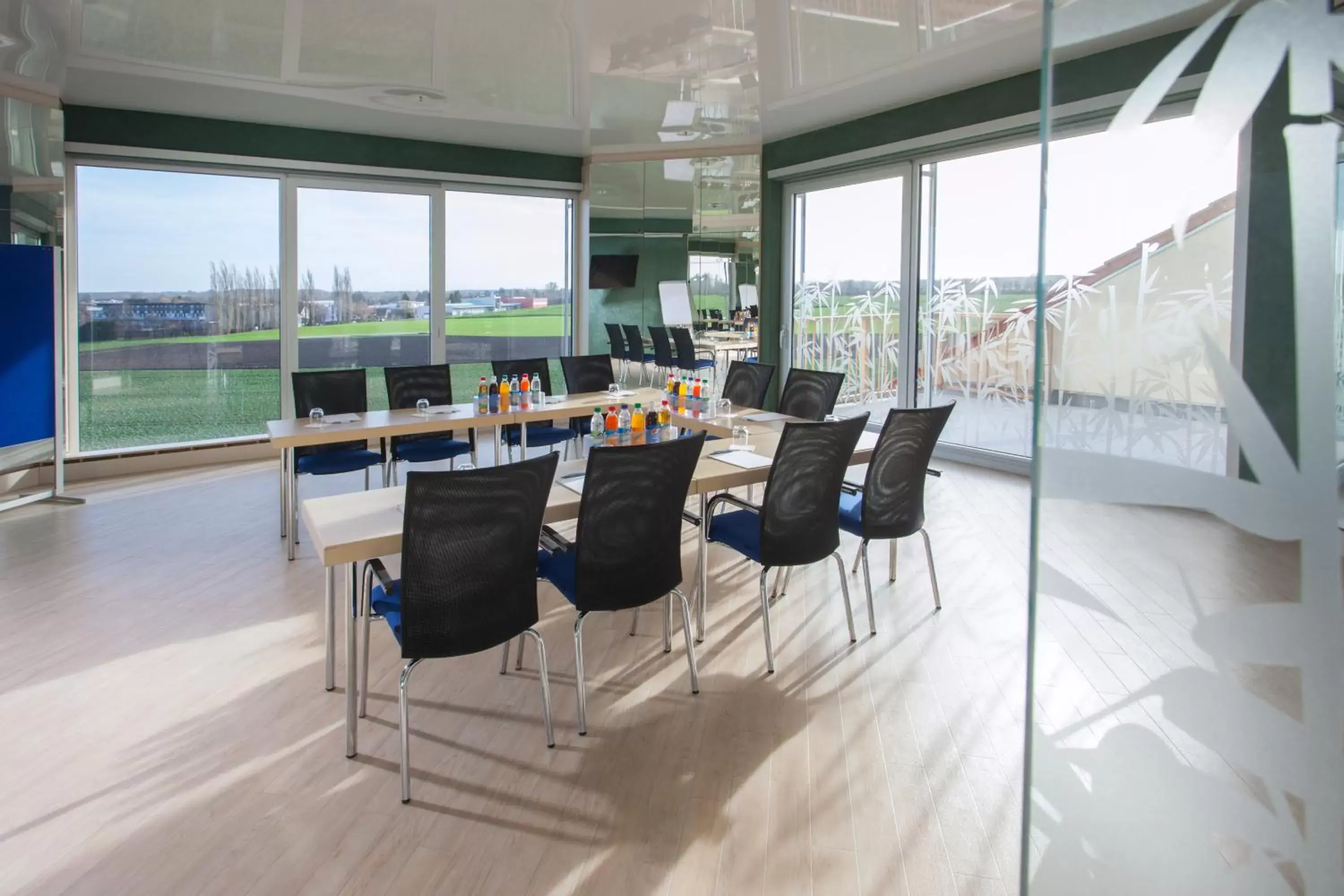 Meeting/conference room, Dining Area in Hotel Victory Therme Erding