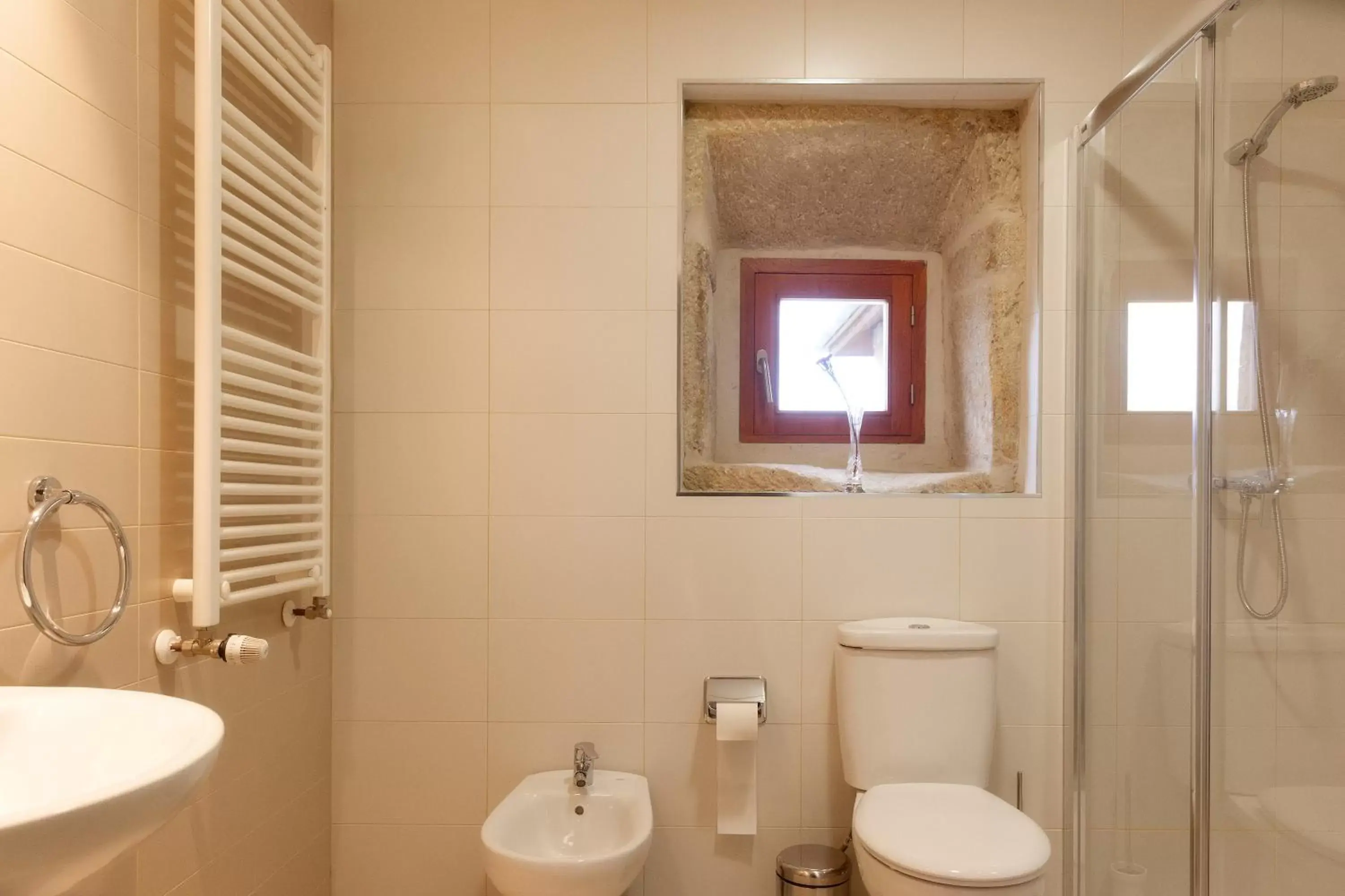 Bathroom in CASA RECTORAL DE SAN EUSEBIO