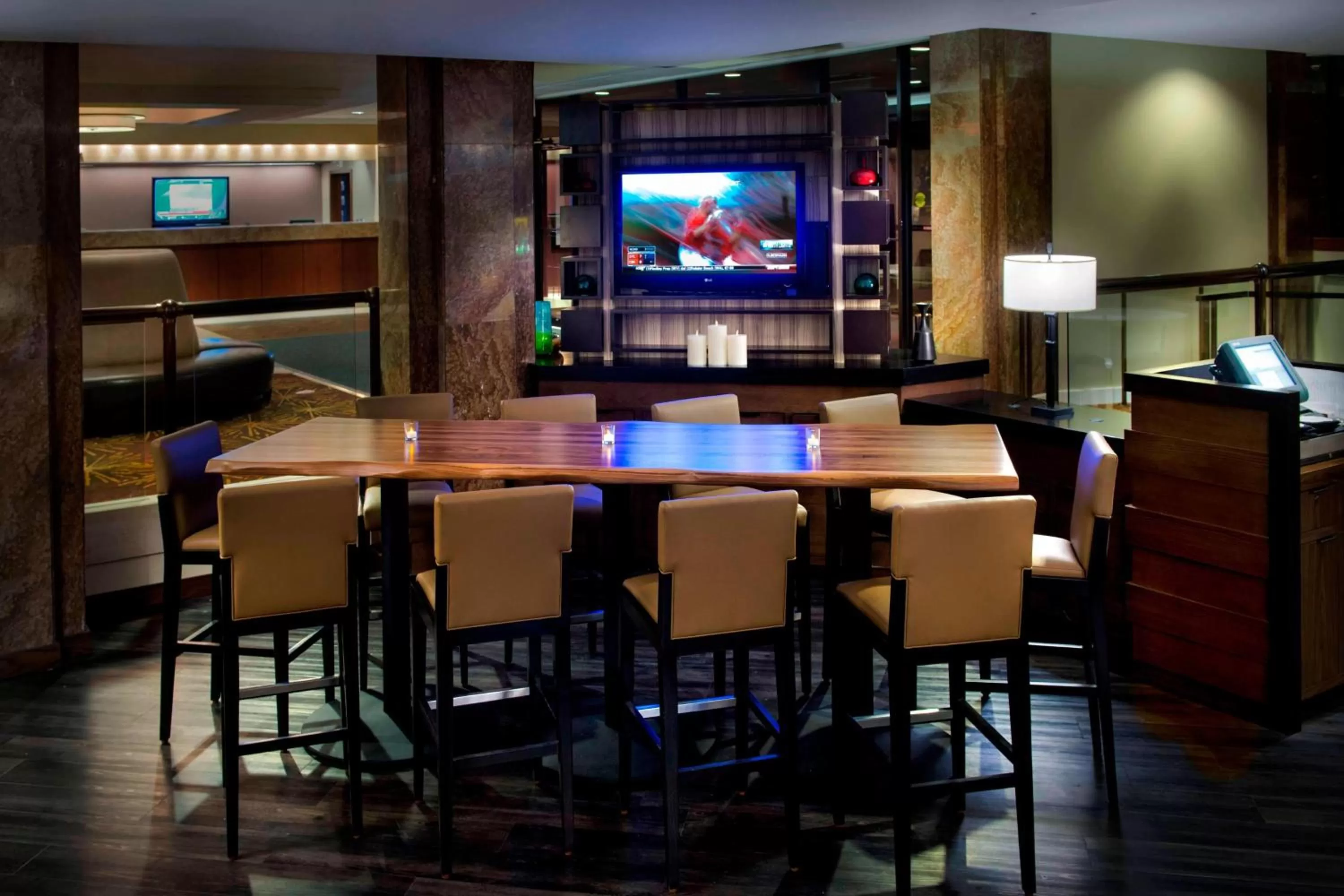 Restaurant/places to eat in Marriott Park Ridge