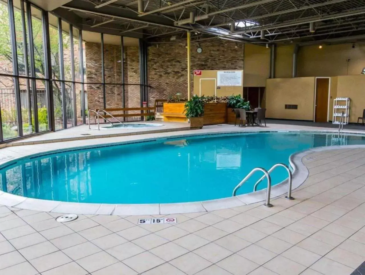 Pool view, Swimming Pool in Comfort Inn & Suites Michigan City