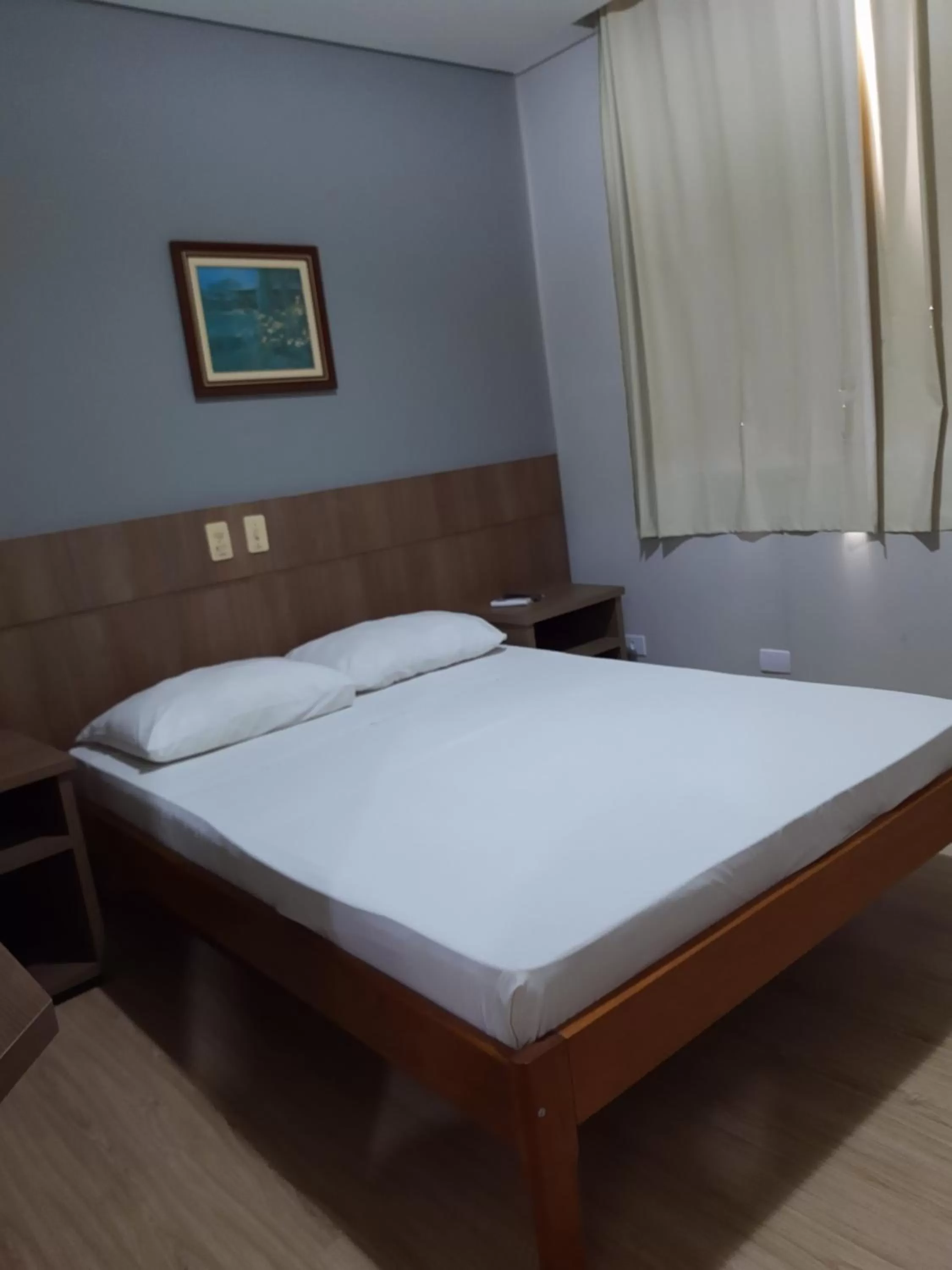 Photo of the whole room, Bed in Rede Andrade Guaíra