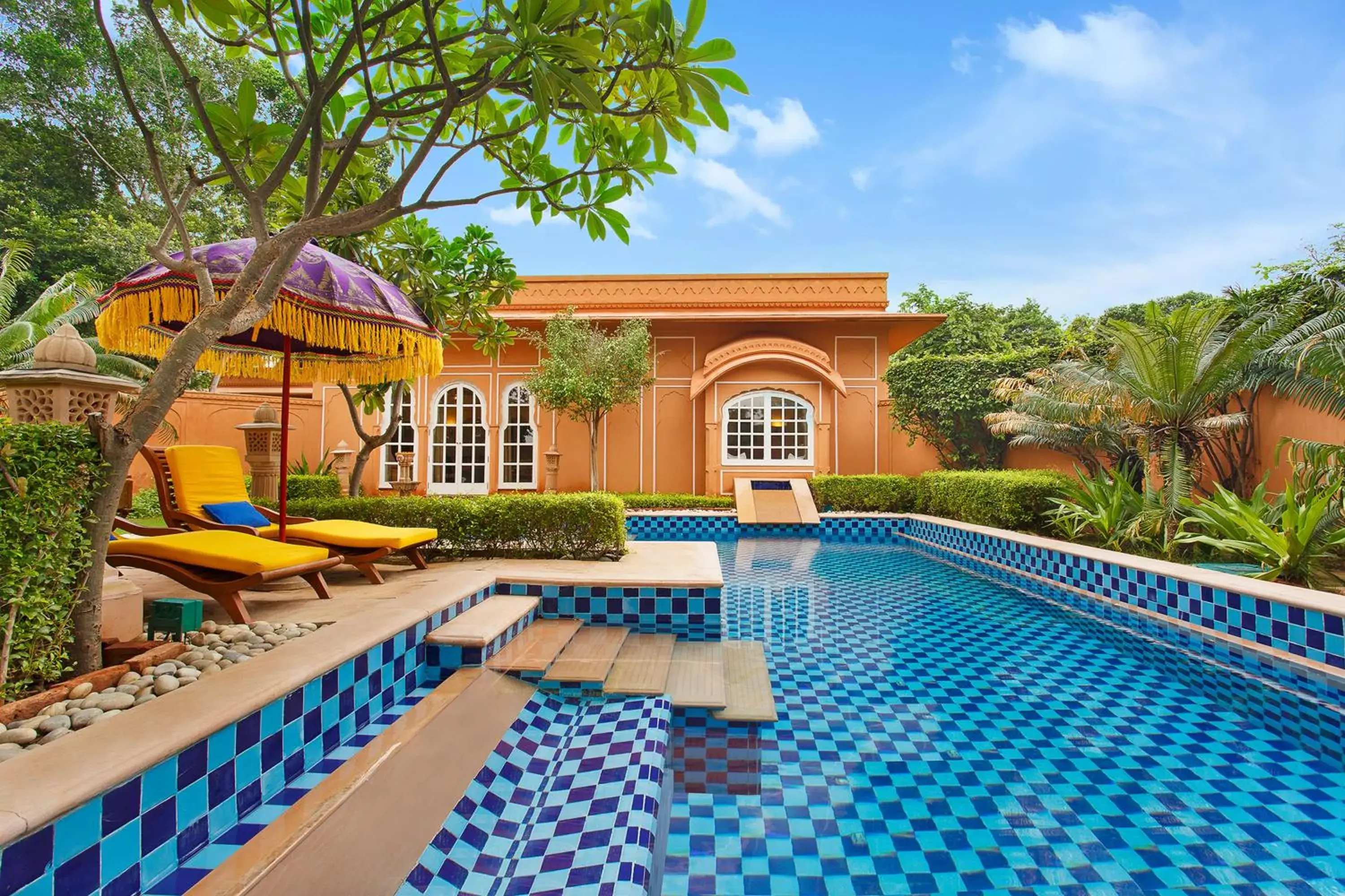 Swimming pool in The Oberoi Rajvilas Jaipur Swimming pool in The Oberoi Rajvilas Jaipur