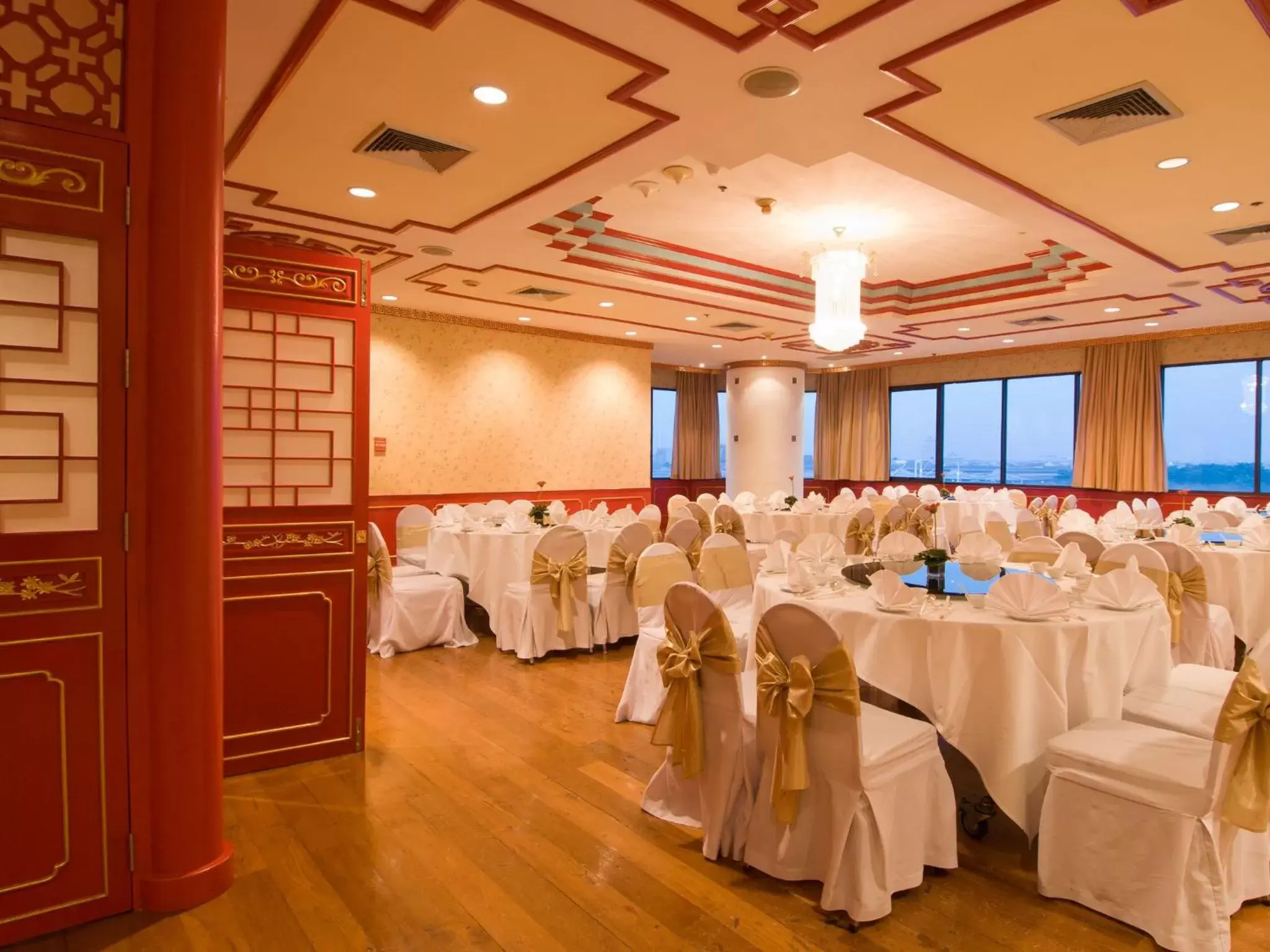 Restaurant/places to eat, Banquet Facilities in Montien Riverside Hotel Bangkok