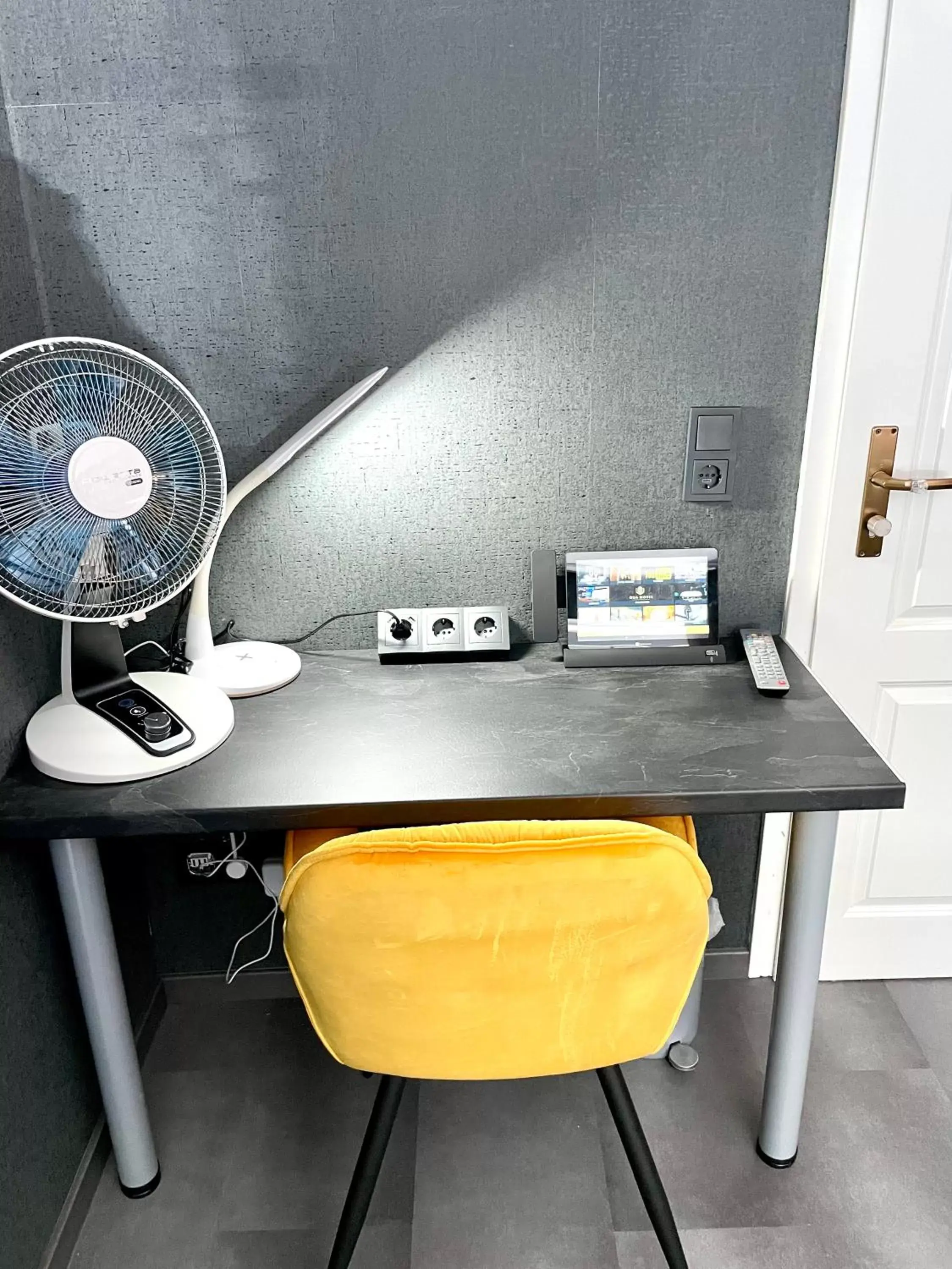 Single Room with Private Bathroom - single occupancy in DUA Hotel Single Room with Private Bathroom - single occupancy in DUA Hotel