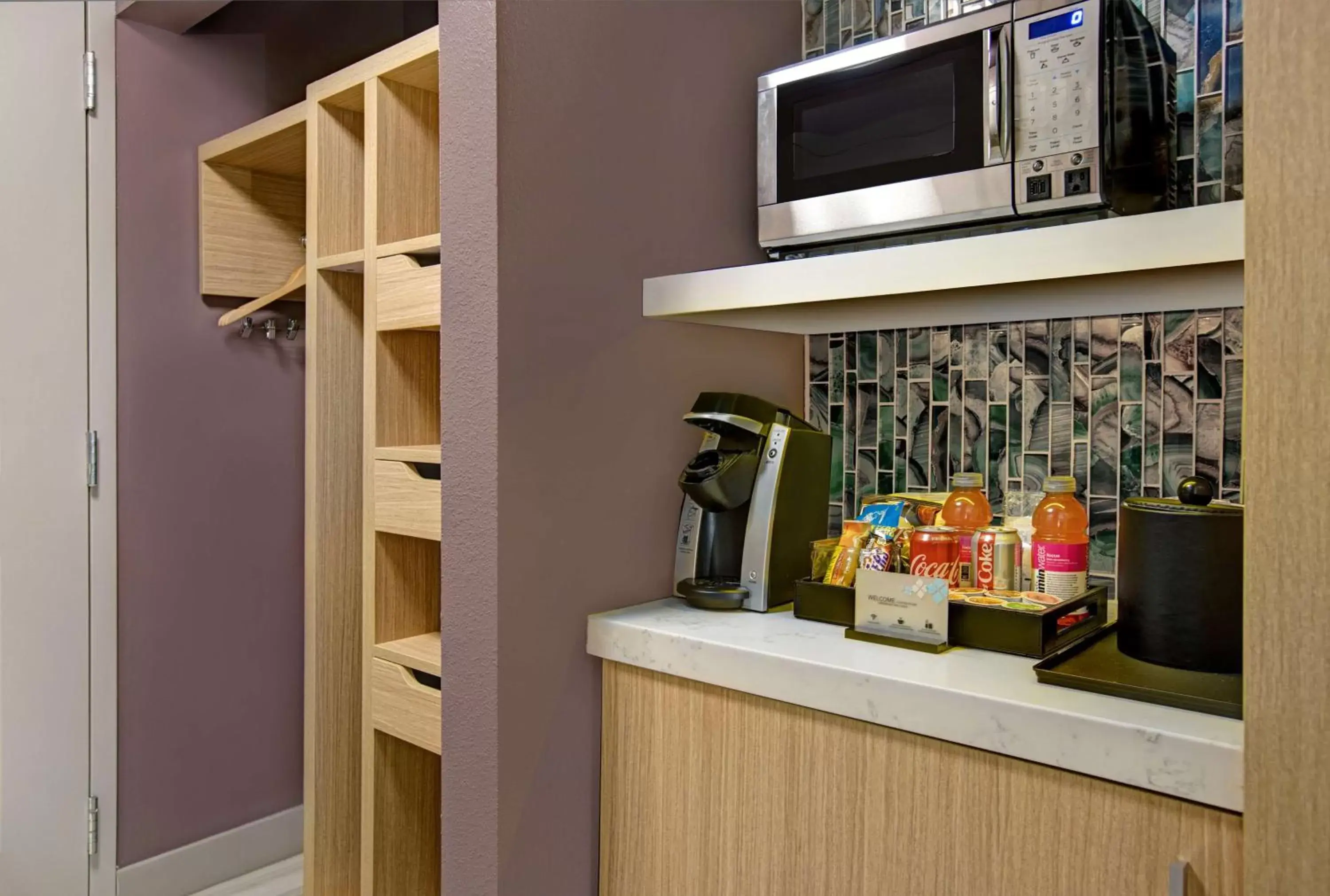 Photo of the whole room, Kitchen/Kitchenette in Hilton Garden Inn Memphis/Southaven