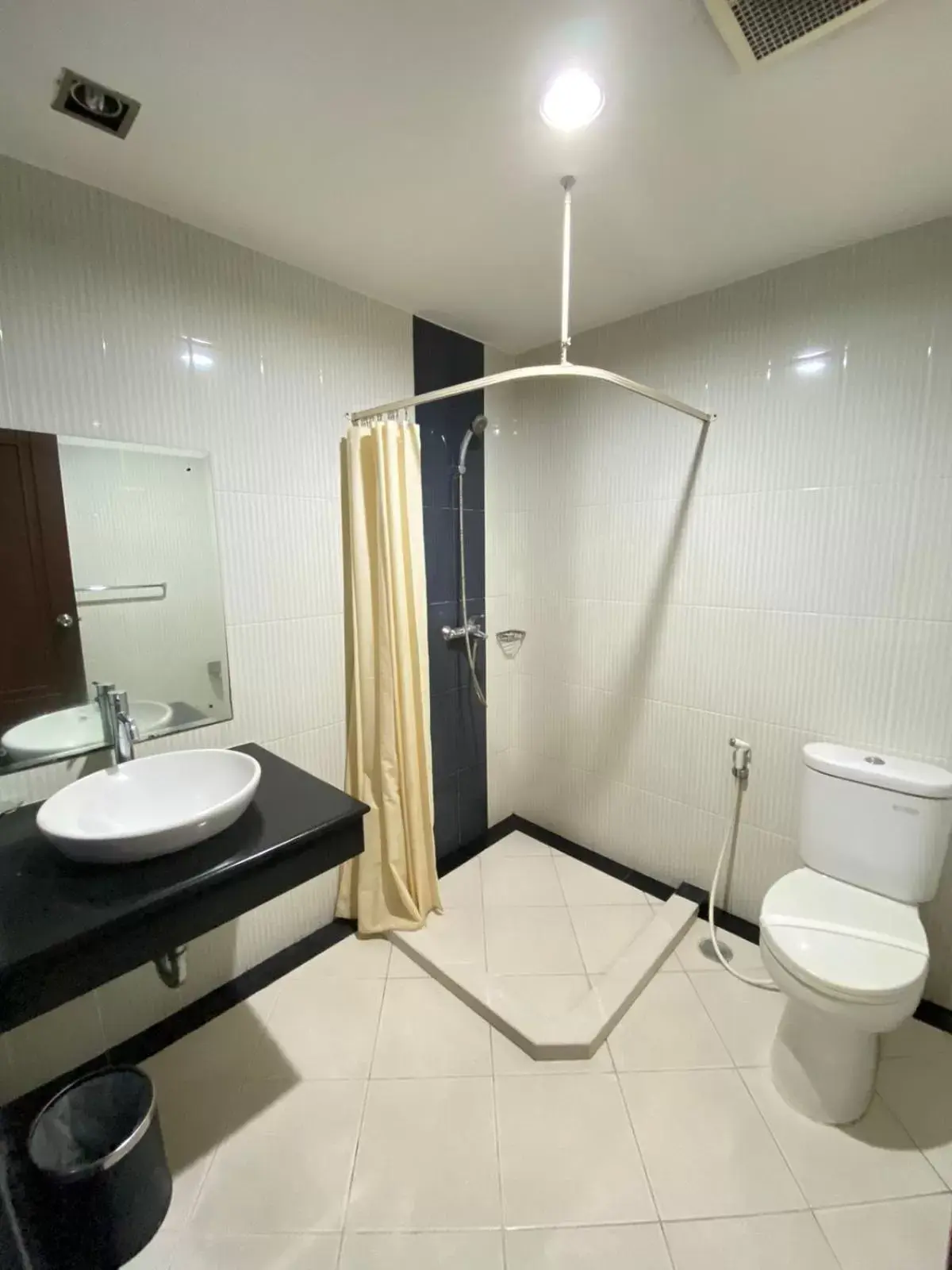 Bathroom in Cipta Hotel Wahid Hasyim