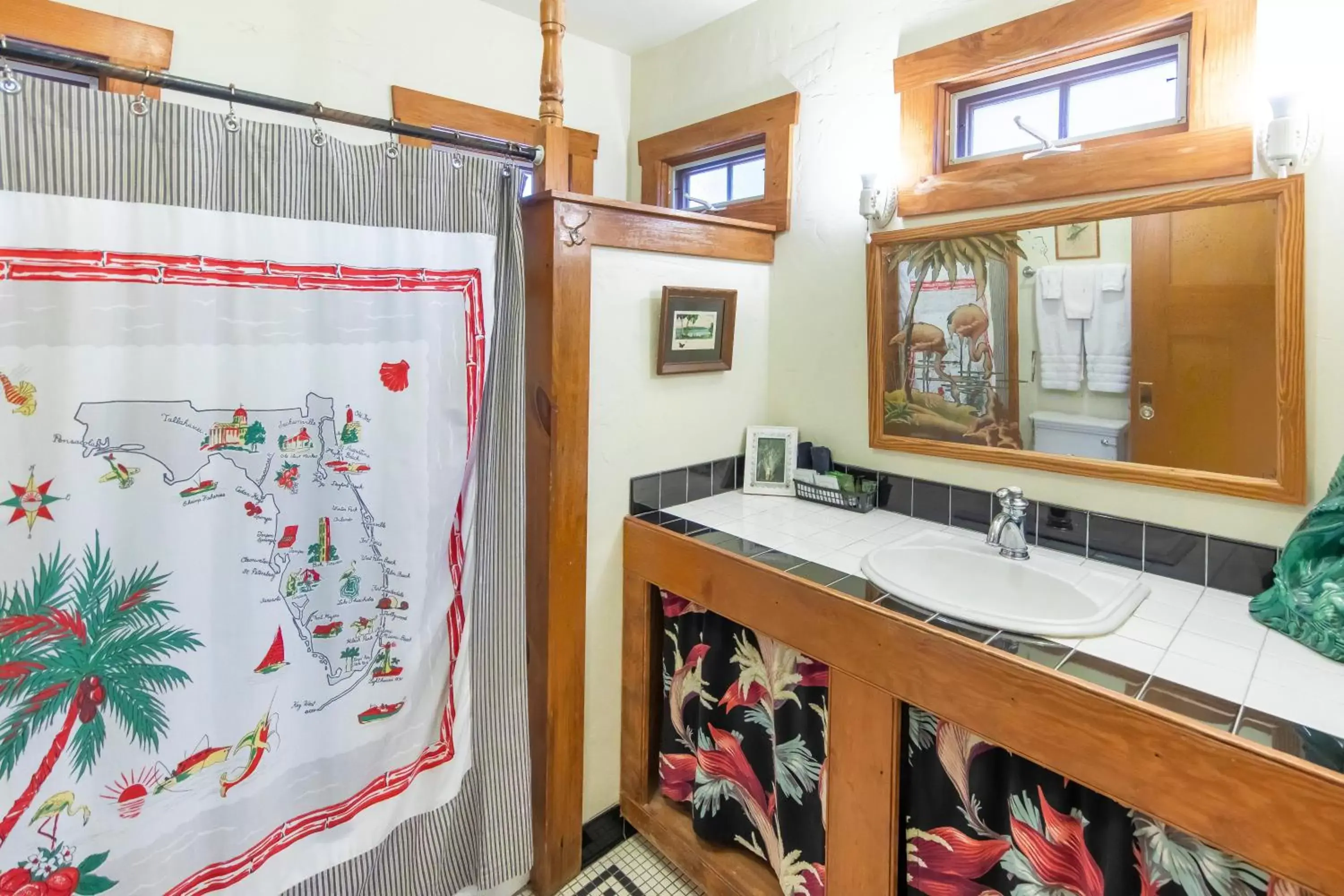 Bathroom in Hibiscus Coffee & Guesthouse