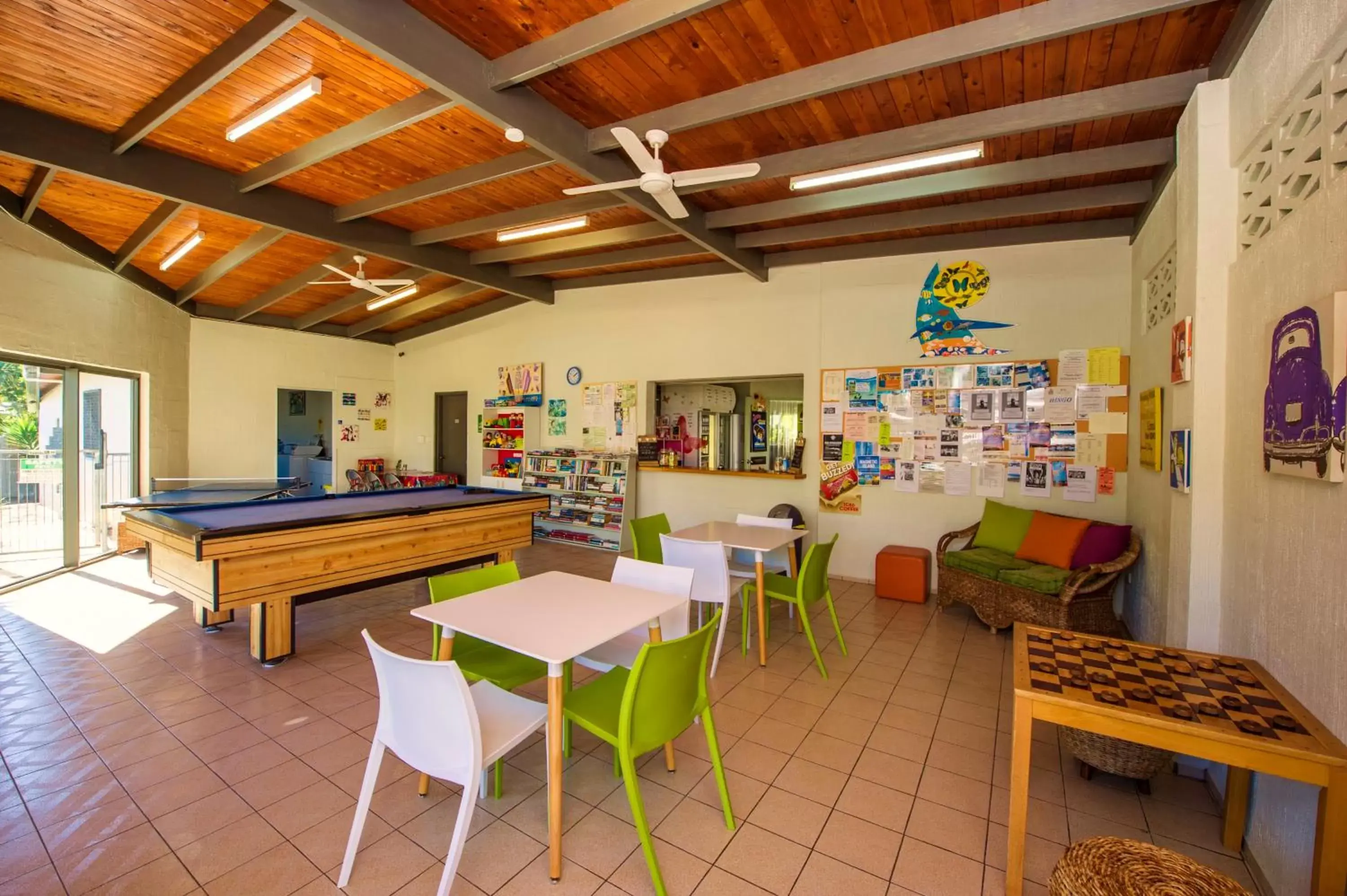 Game Room, Billiards in Island Leisure Resort