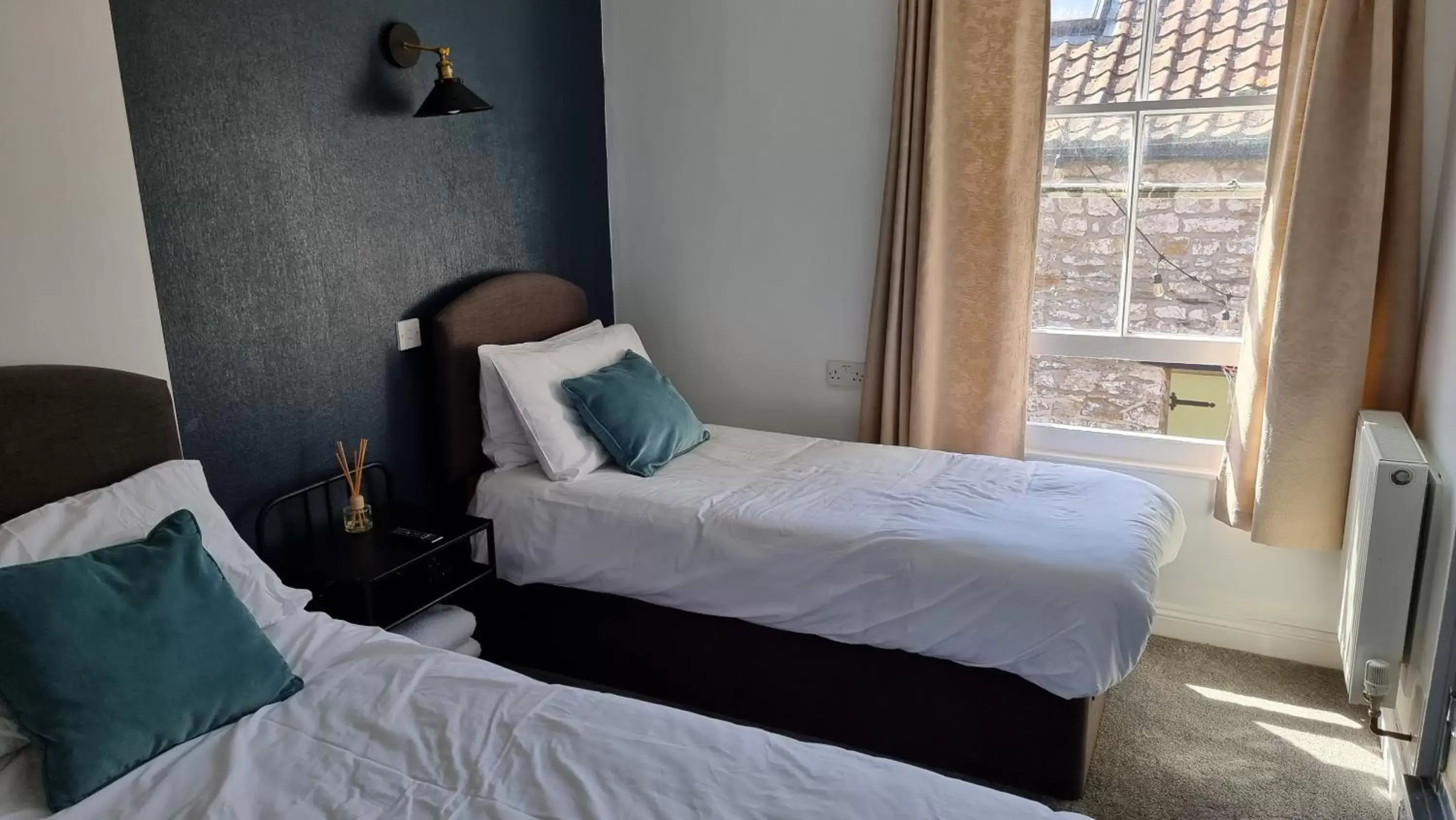 Bedroom, Bed in The Portcullis Hotel