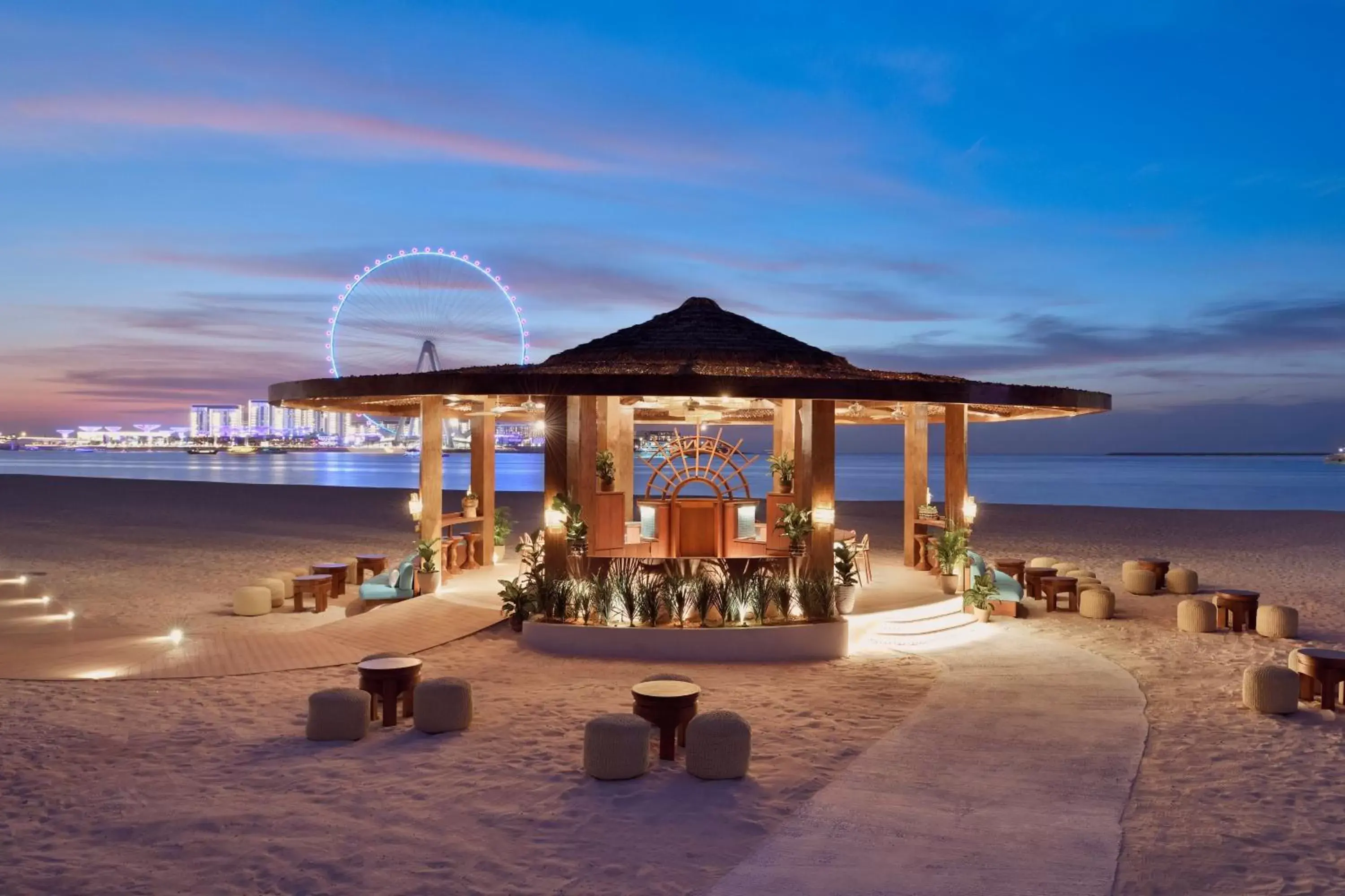 Restaurant/places to eat, Beach in The Ritz-Carlton, Dubai