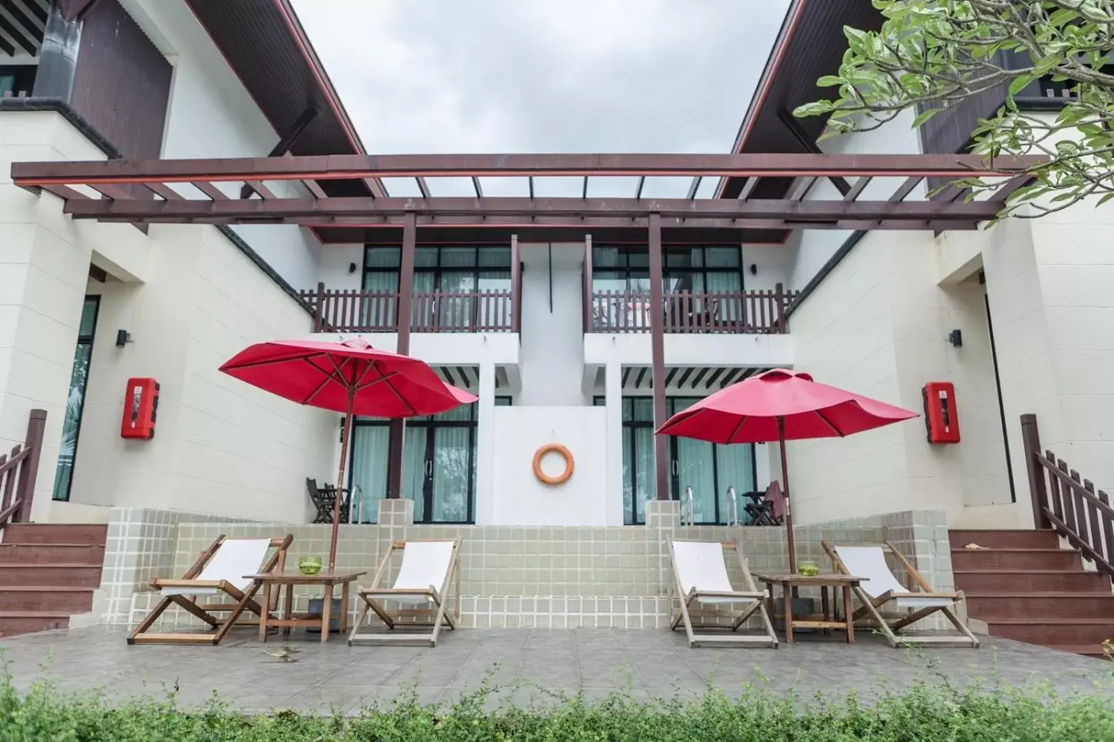 Pool view in Koh Chang Grandview Resort