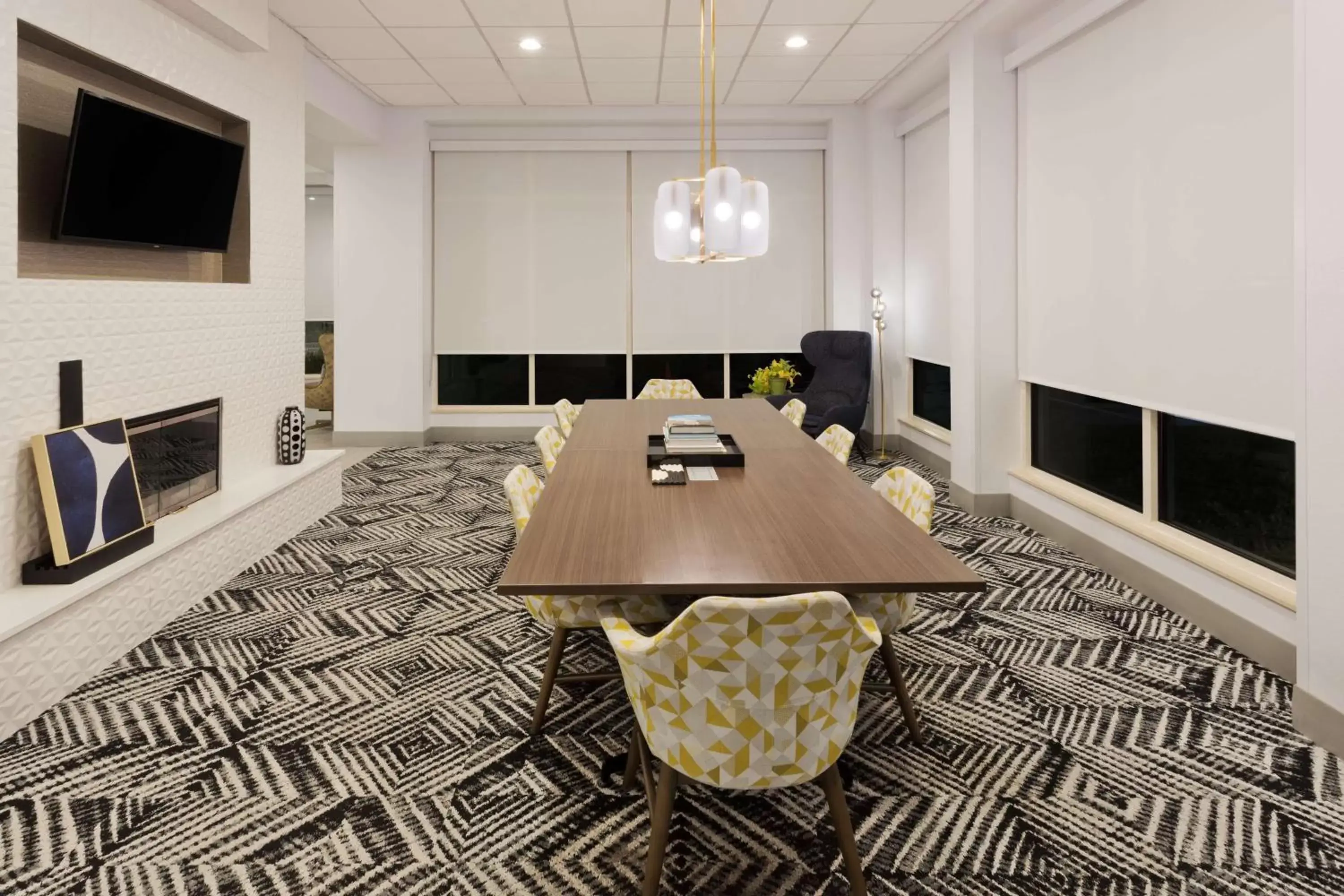 Lobby or reception, Dining Area in Hilton Garden Inn Birmingham/Lakeshore Drive