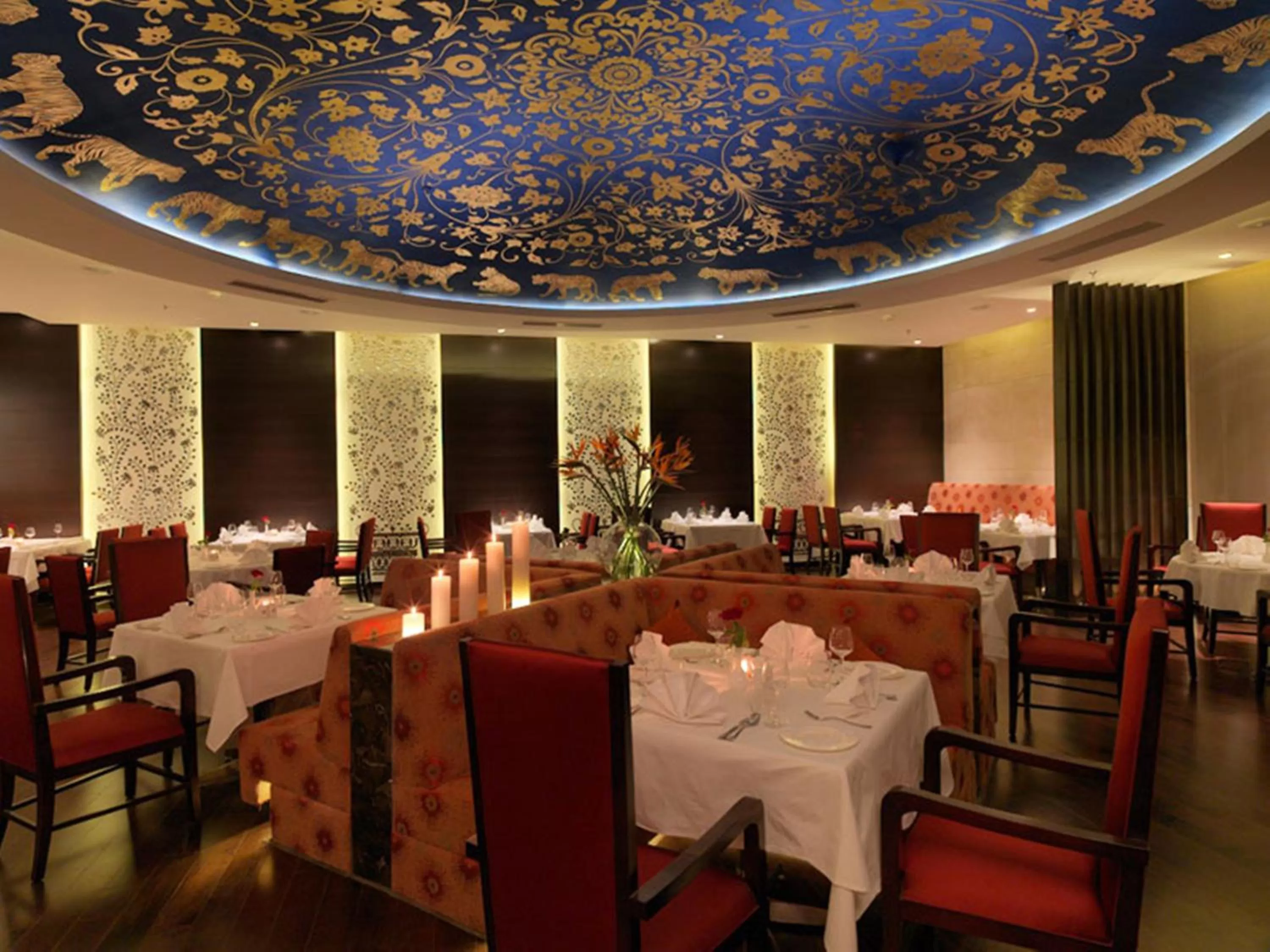 Restaurant/places to eat in Hotel Royal Orchid Jaipur, Tonk Road