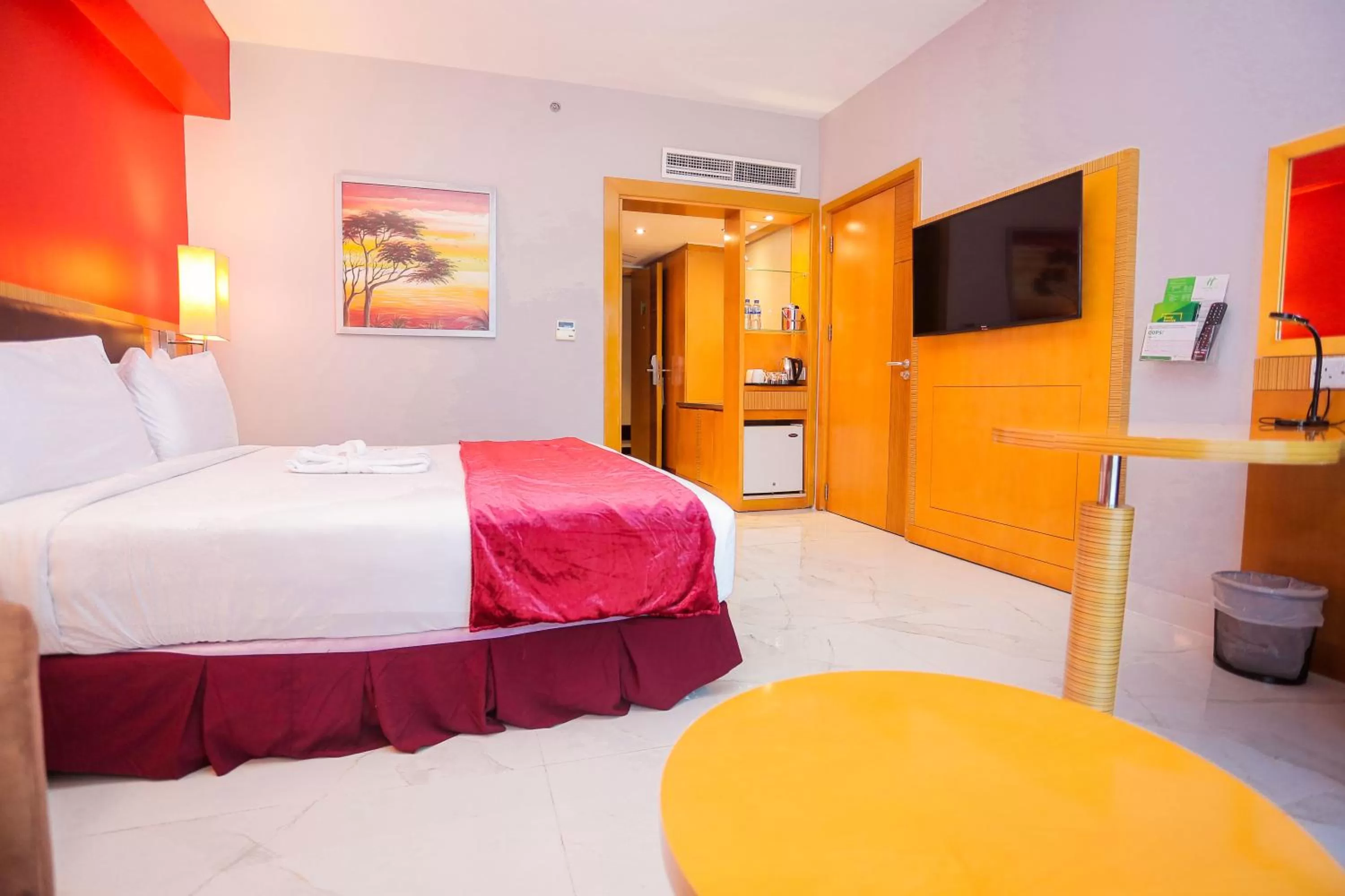 Photo of the whole room in Holiday Inn Dar Es Salaam by IHG
