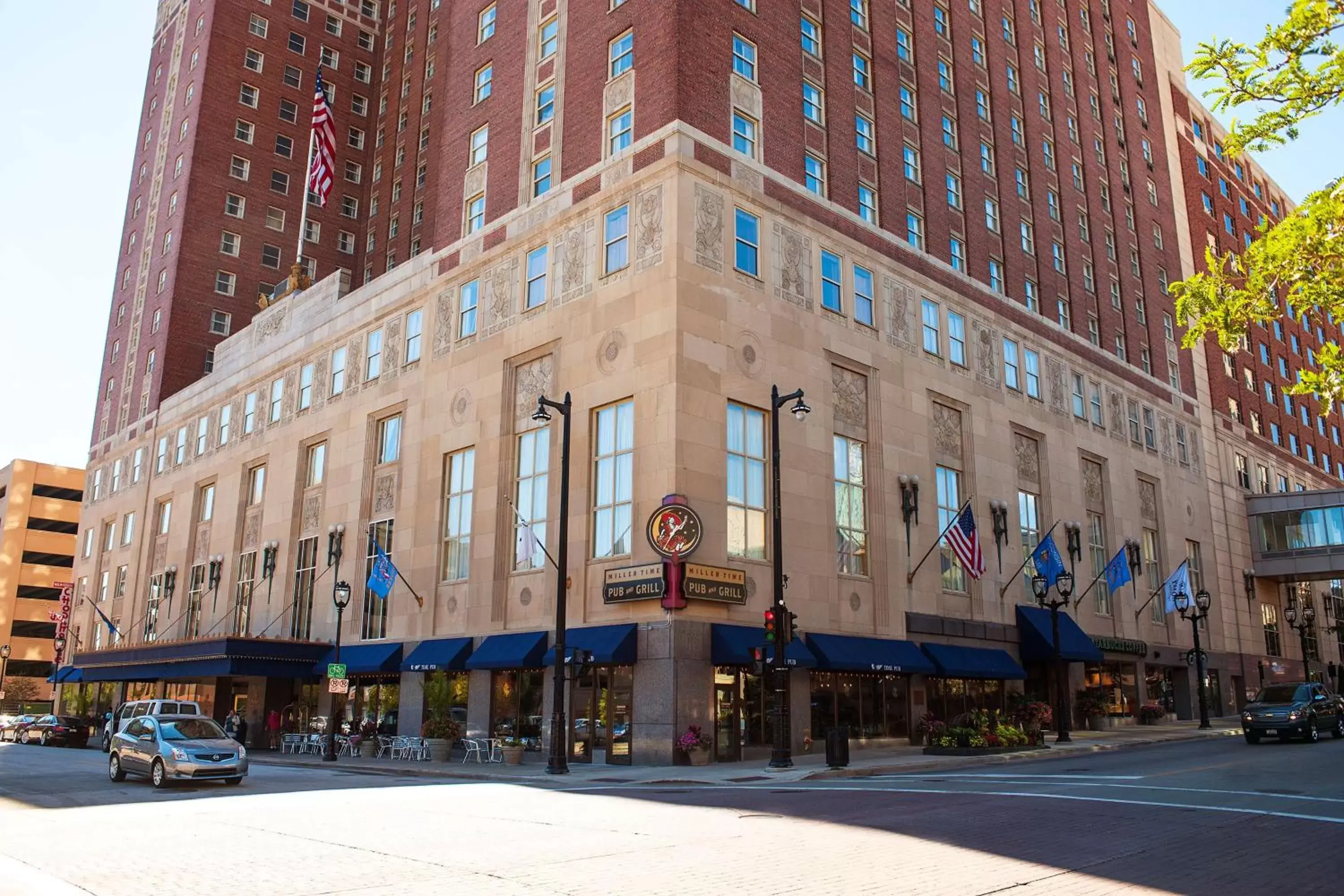 Property Building in Hilton Milwaukee City Center