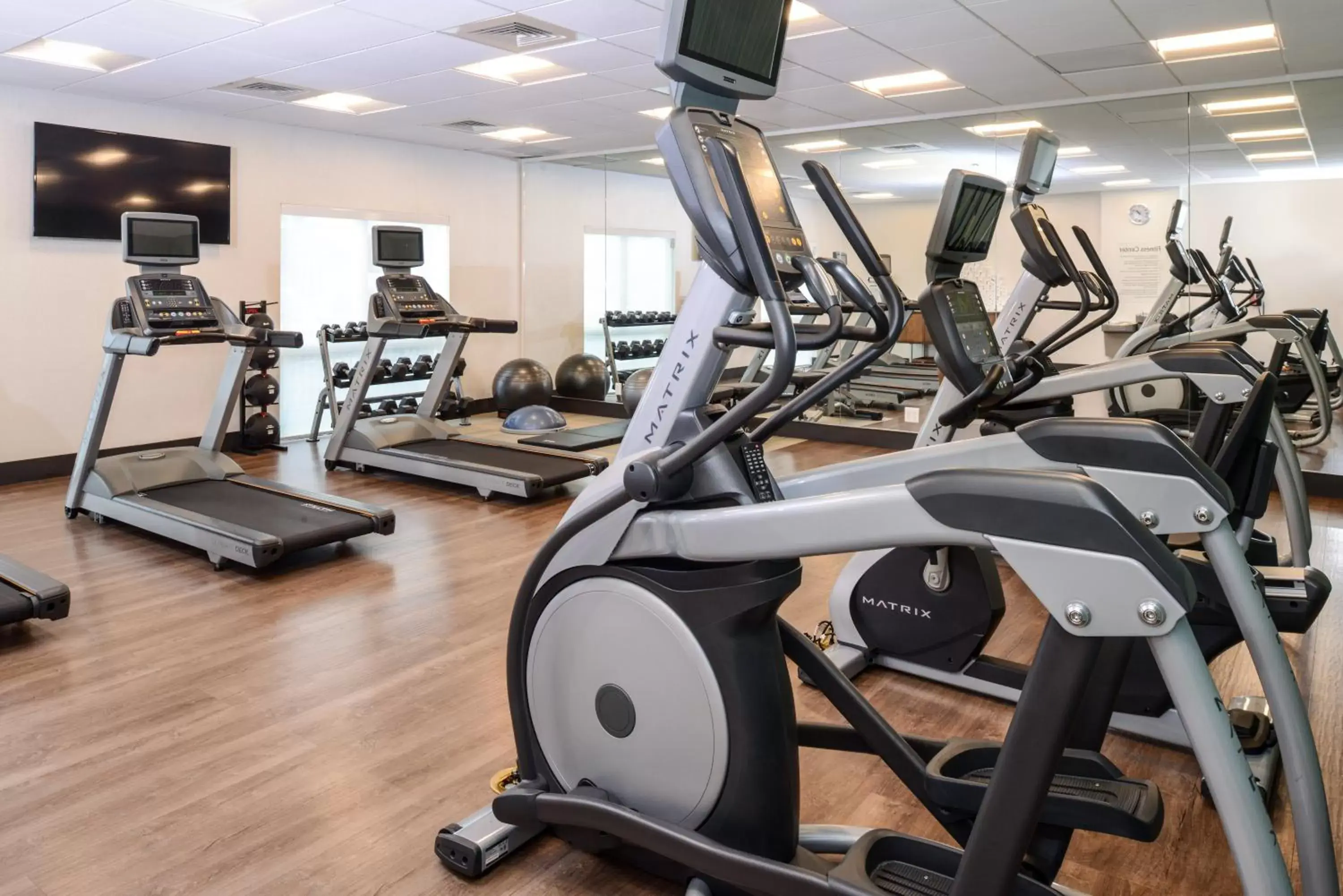 Fitness centre/facilities, Fitness Center/Facilities in Holiday Inn Express & Suites - St. Petersburg - Madeira Beach, an IHG Hotel