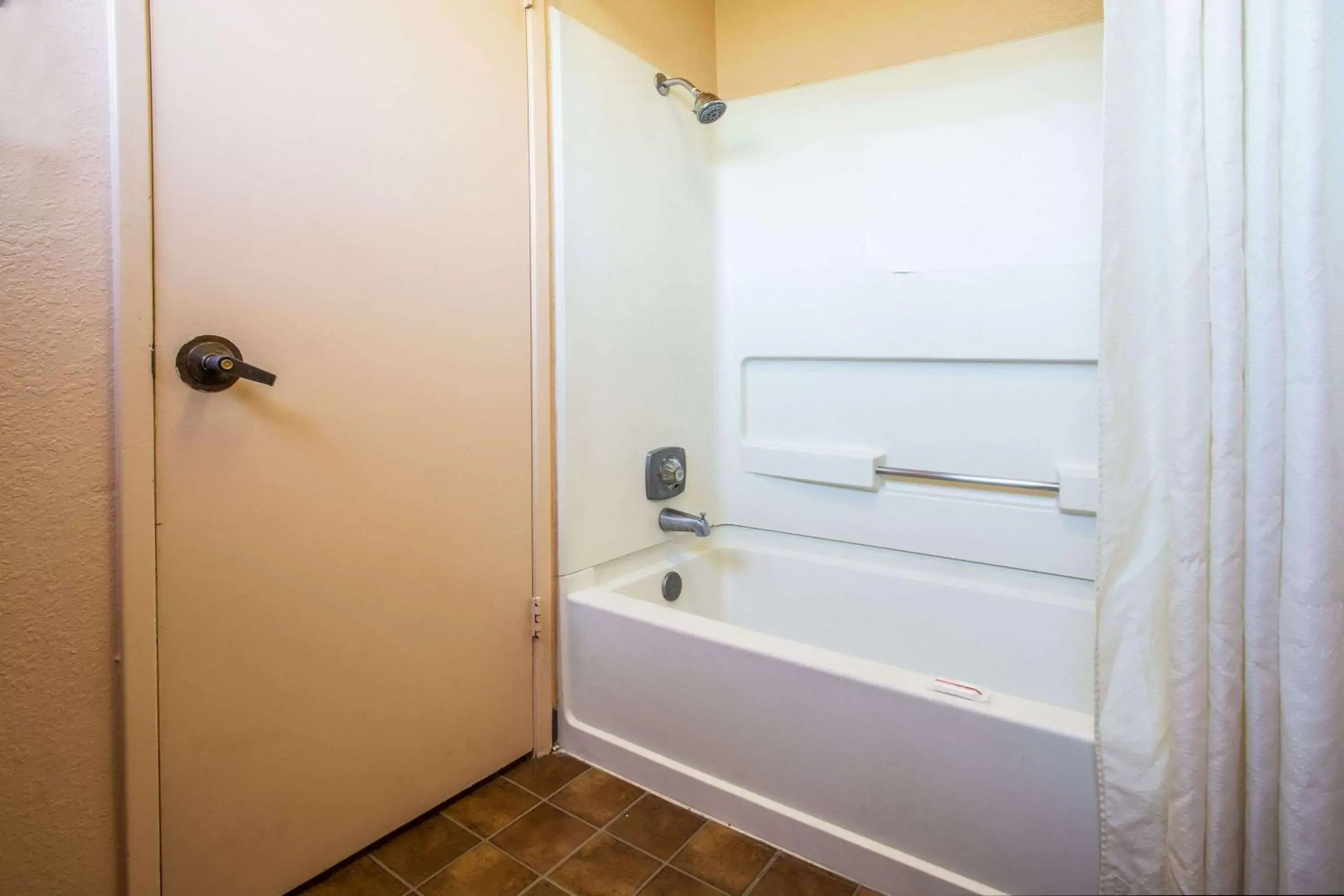 Bathroom in Travelodge by Wyndham Turlock Bathroom in Travelodge by Wyndham Turlock