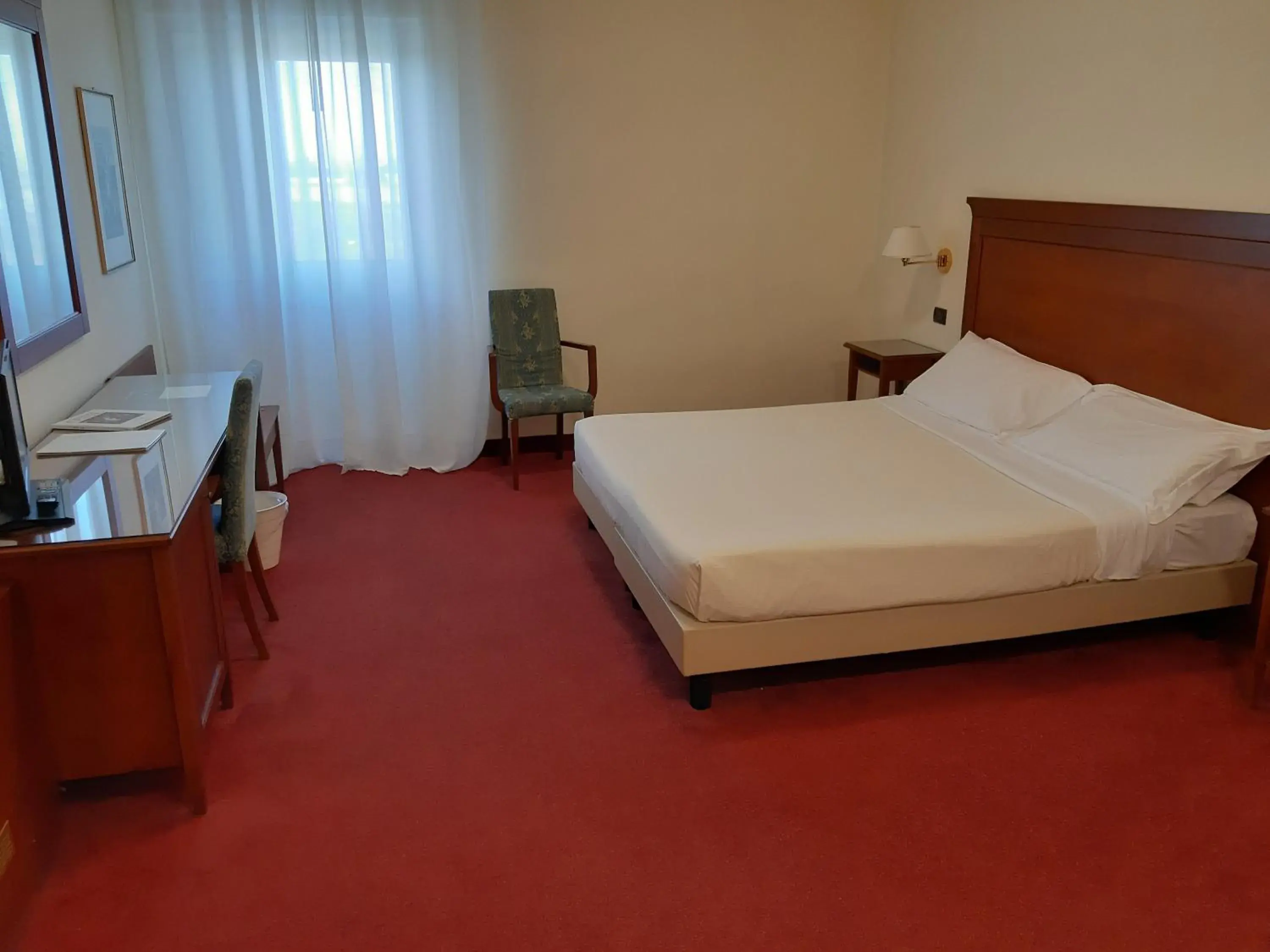 Photo of the whole room, Bed in Hotel HR