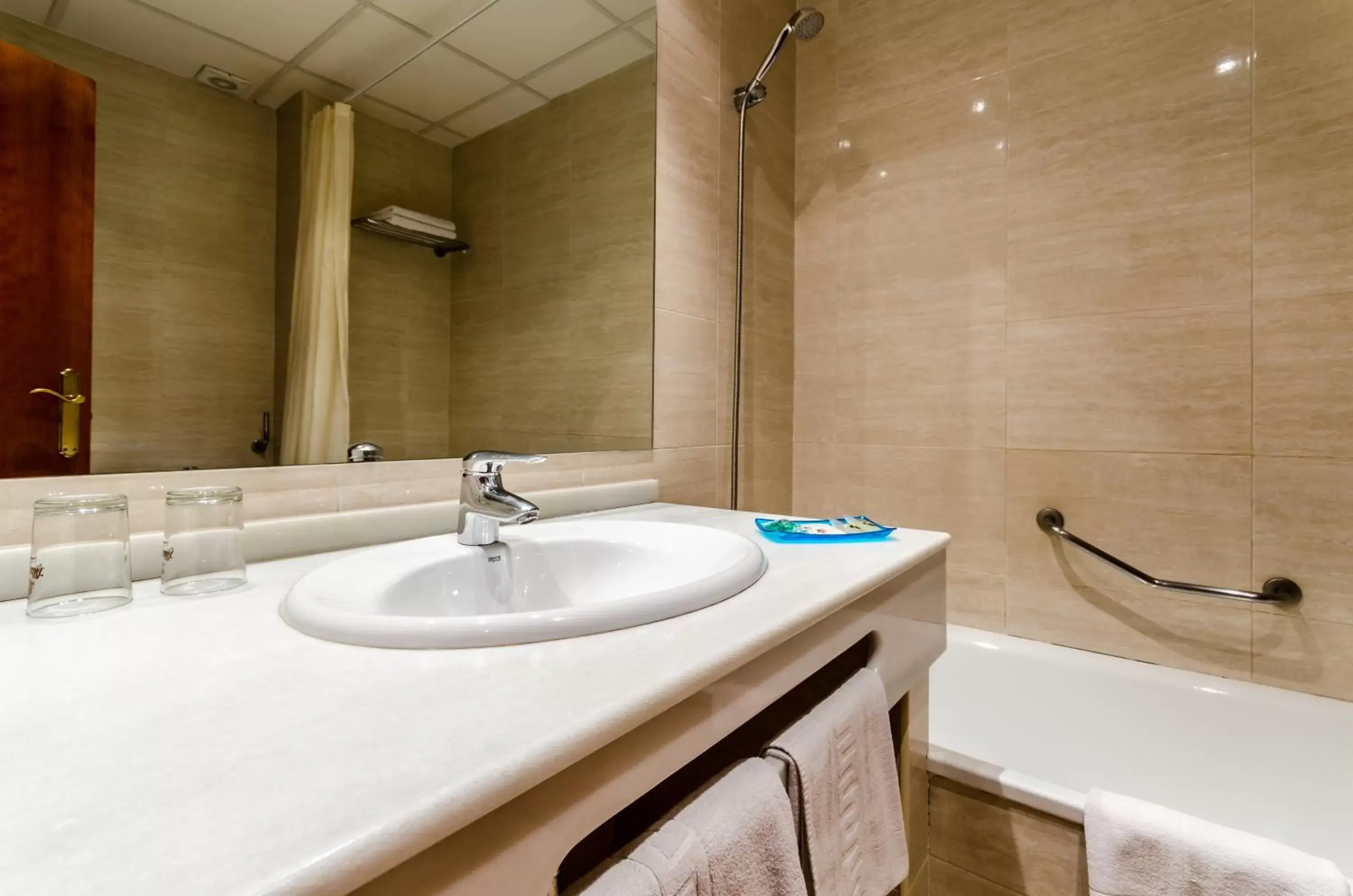 Decorative detail, Bathroom in Hotel Saylu