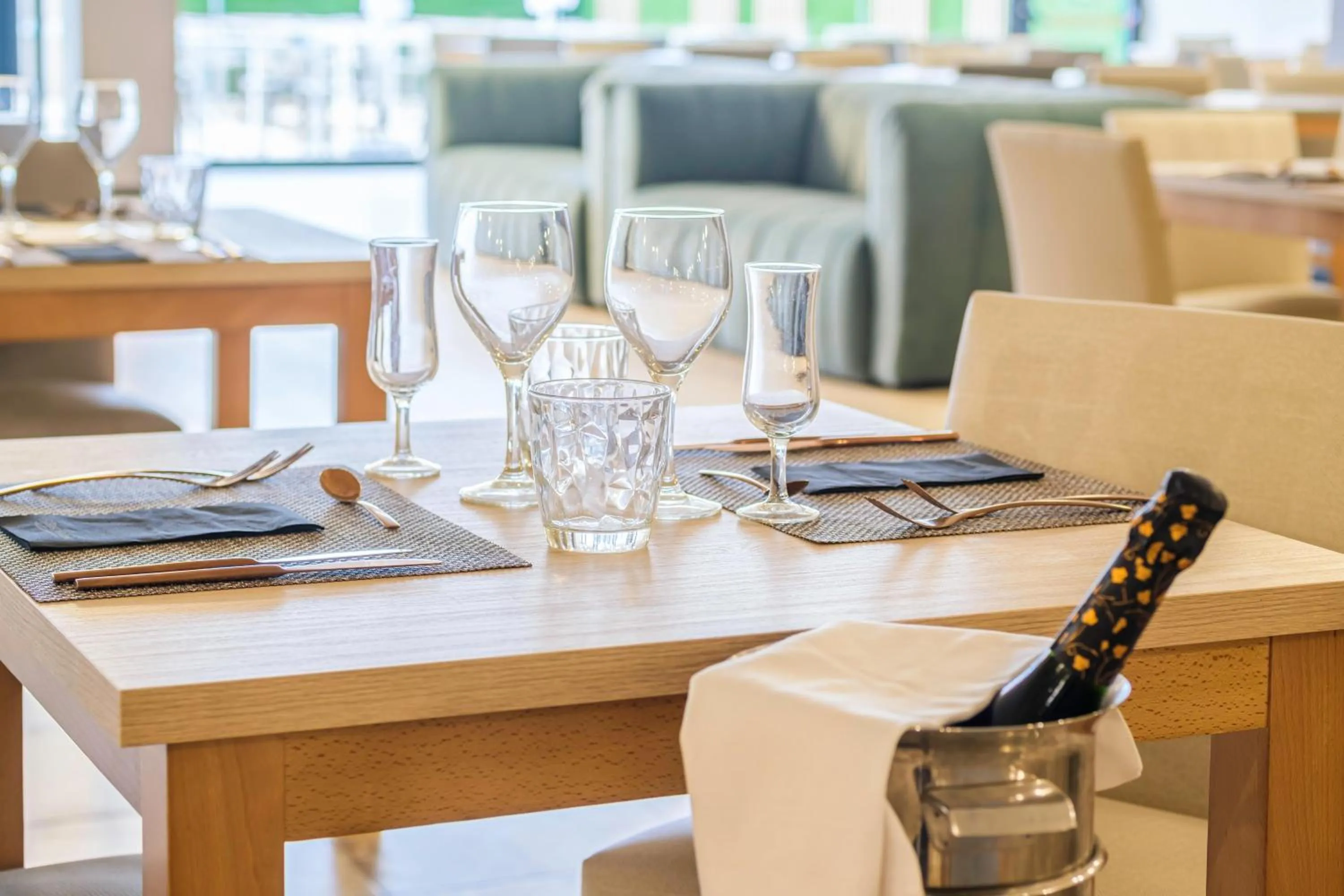 Restaurant/places to eat in Hotel Best Costa Ballena