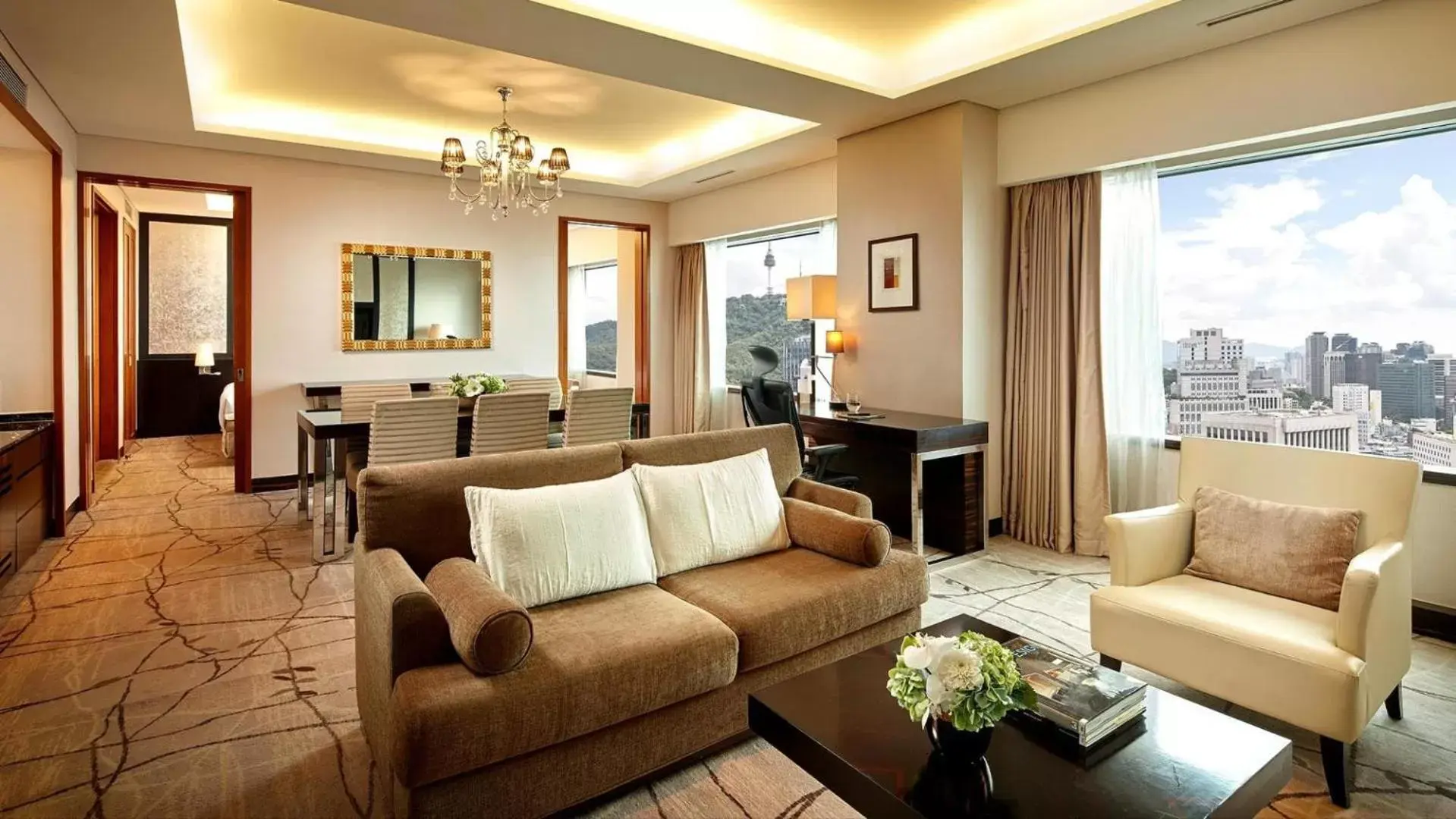 Living room, Seating Area in Lotte Hotel Seoul