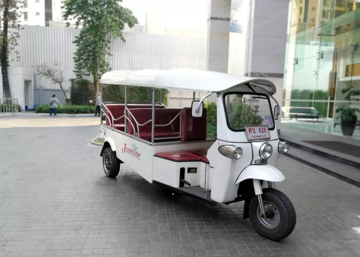 Facade/entrance in Jasmine 59 Hotel