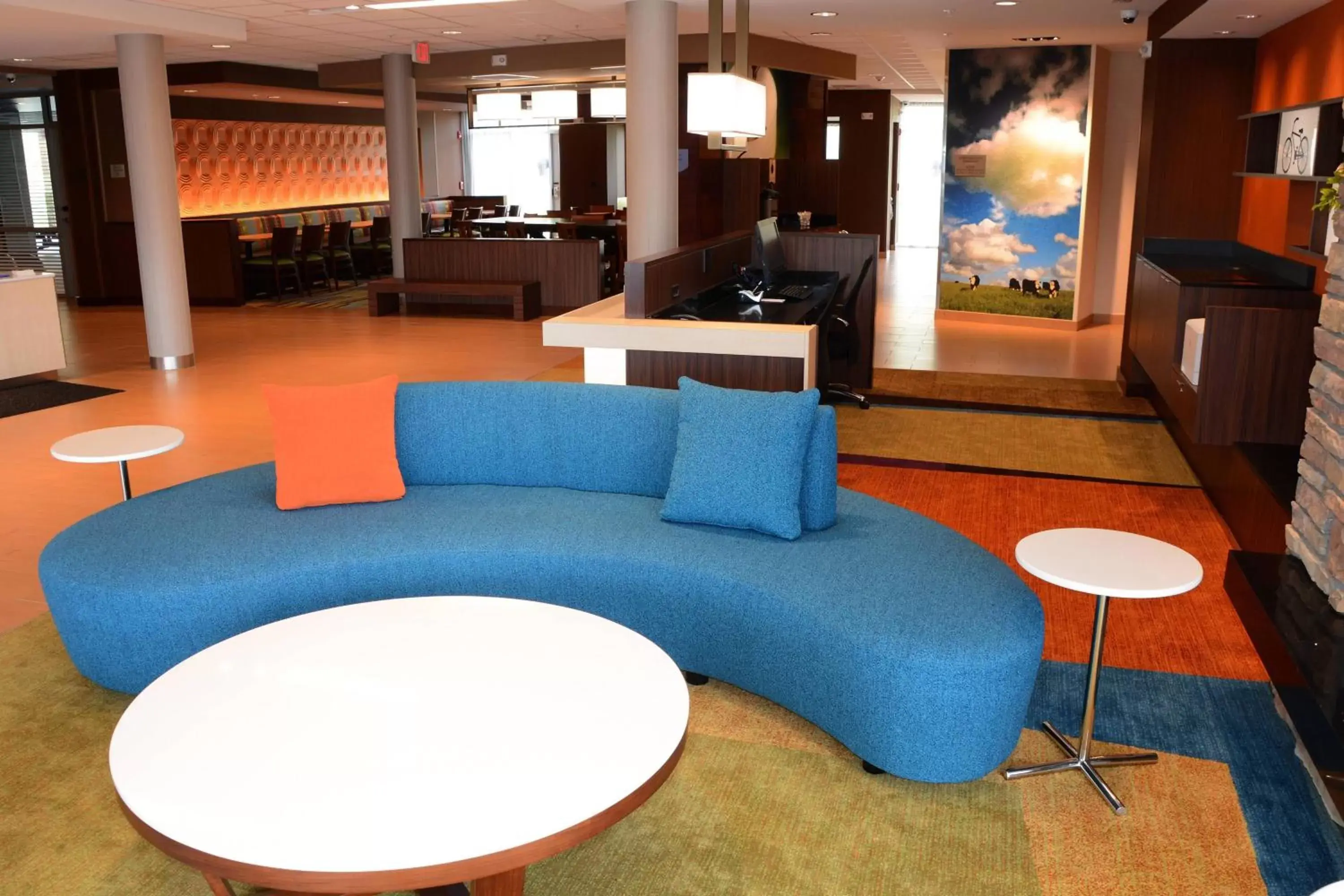 Lobby or reception, Seating Area in Fairfield Inn & Suites By Marriott Somerset