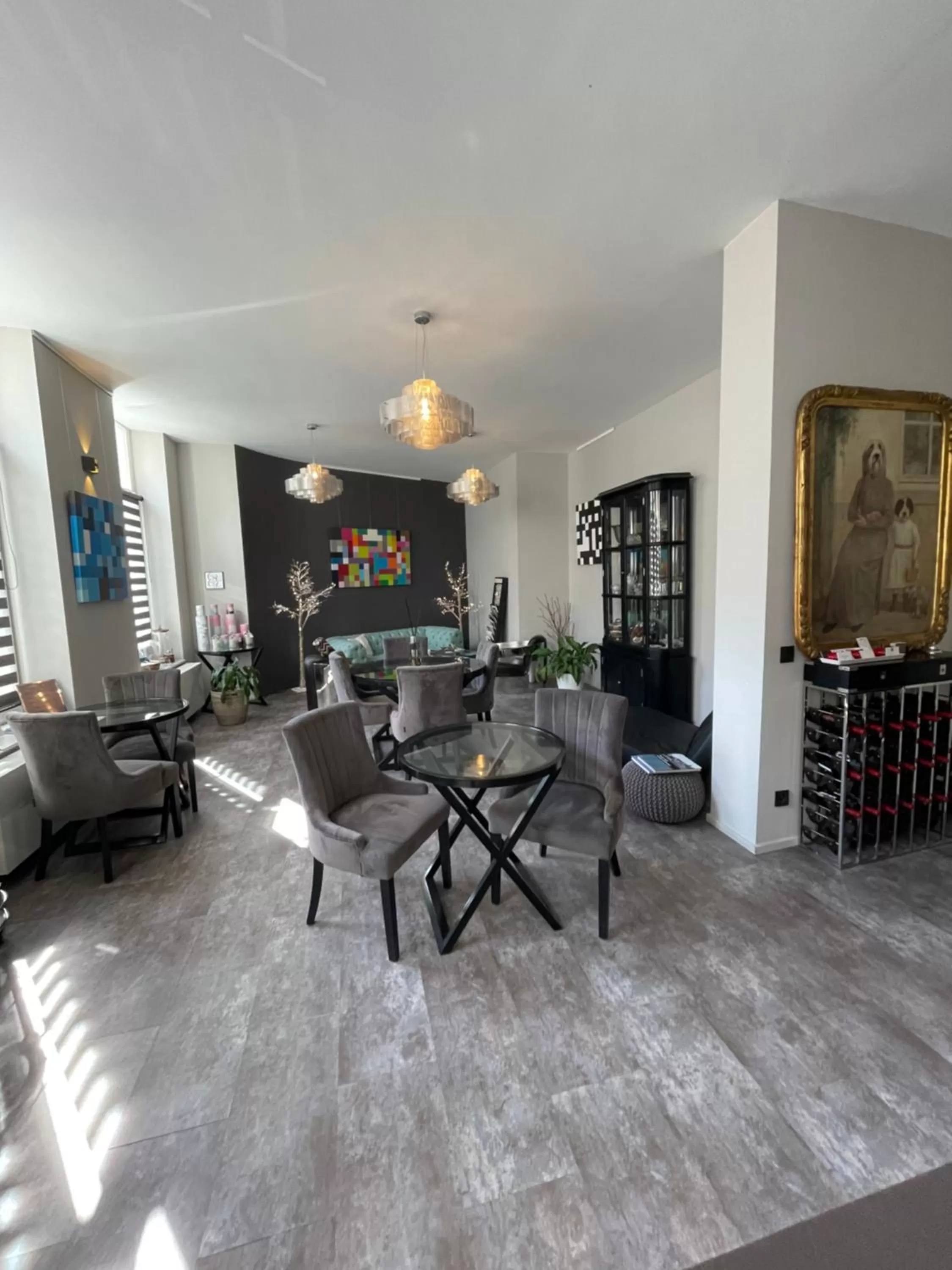 Seating area in All In One