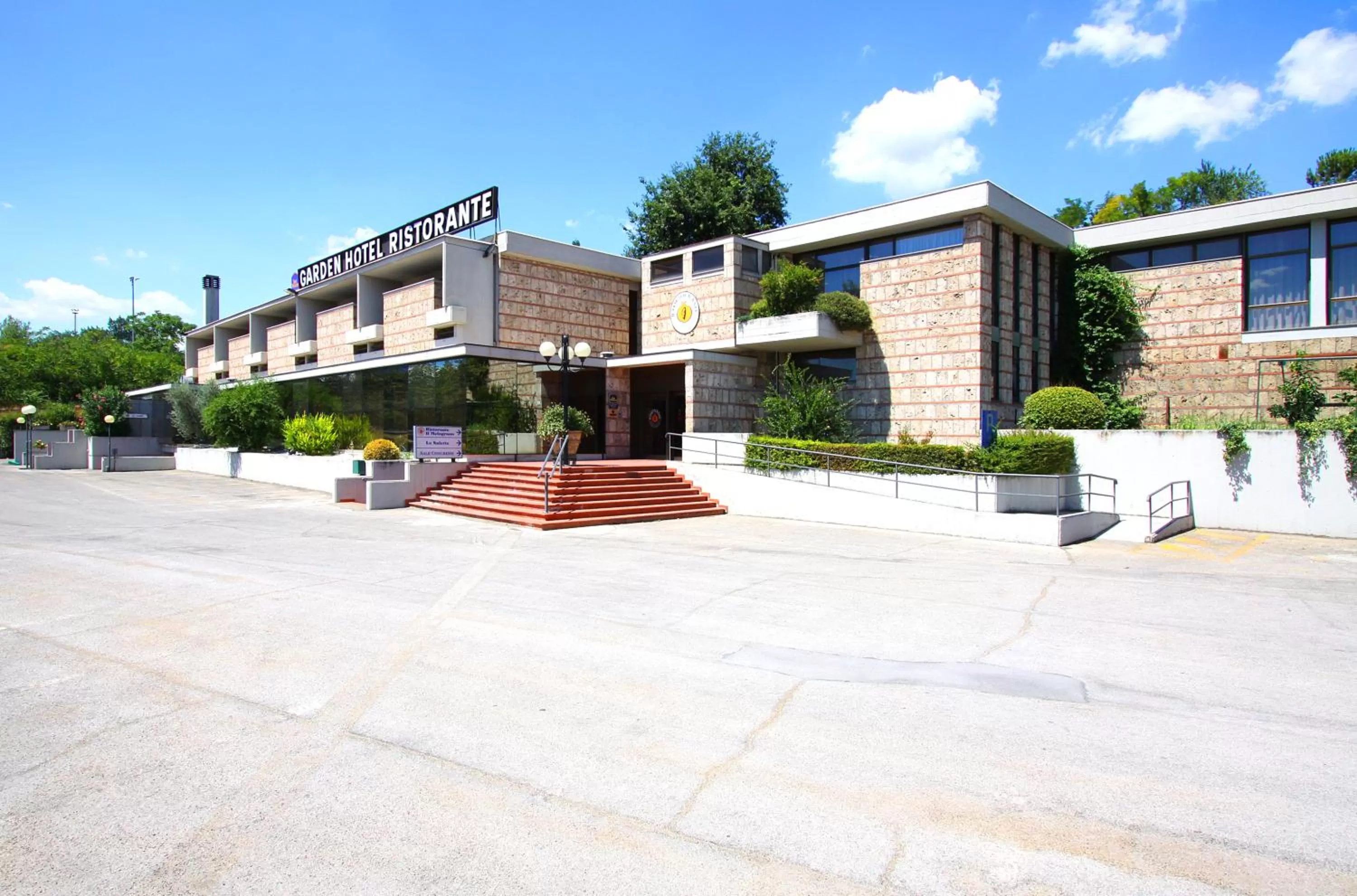 Facade/entrance in Hotel Garden Terni