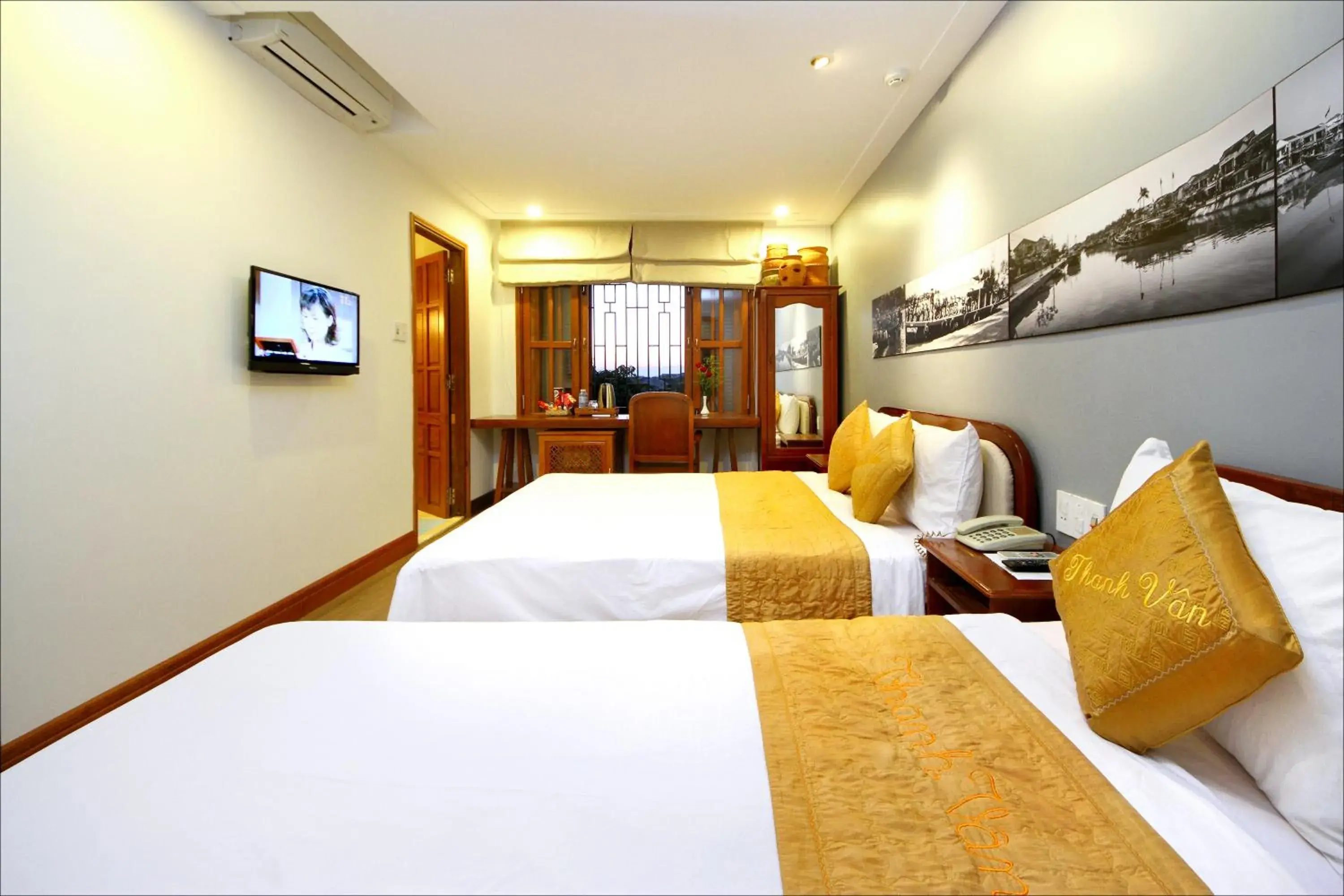 Photo of the whole room in Thanh Van 1 Hotel