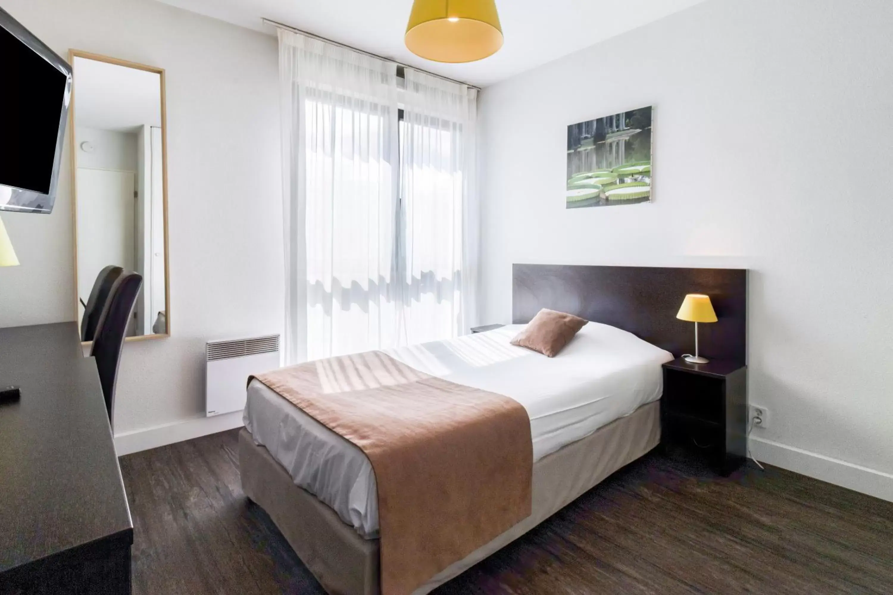 Bed in All Suites Appart Hôtel - Pau - Zénith Bed in All Suites Appart Hôtel - Pau - Zénith