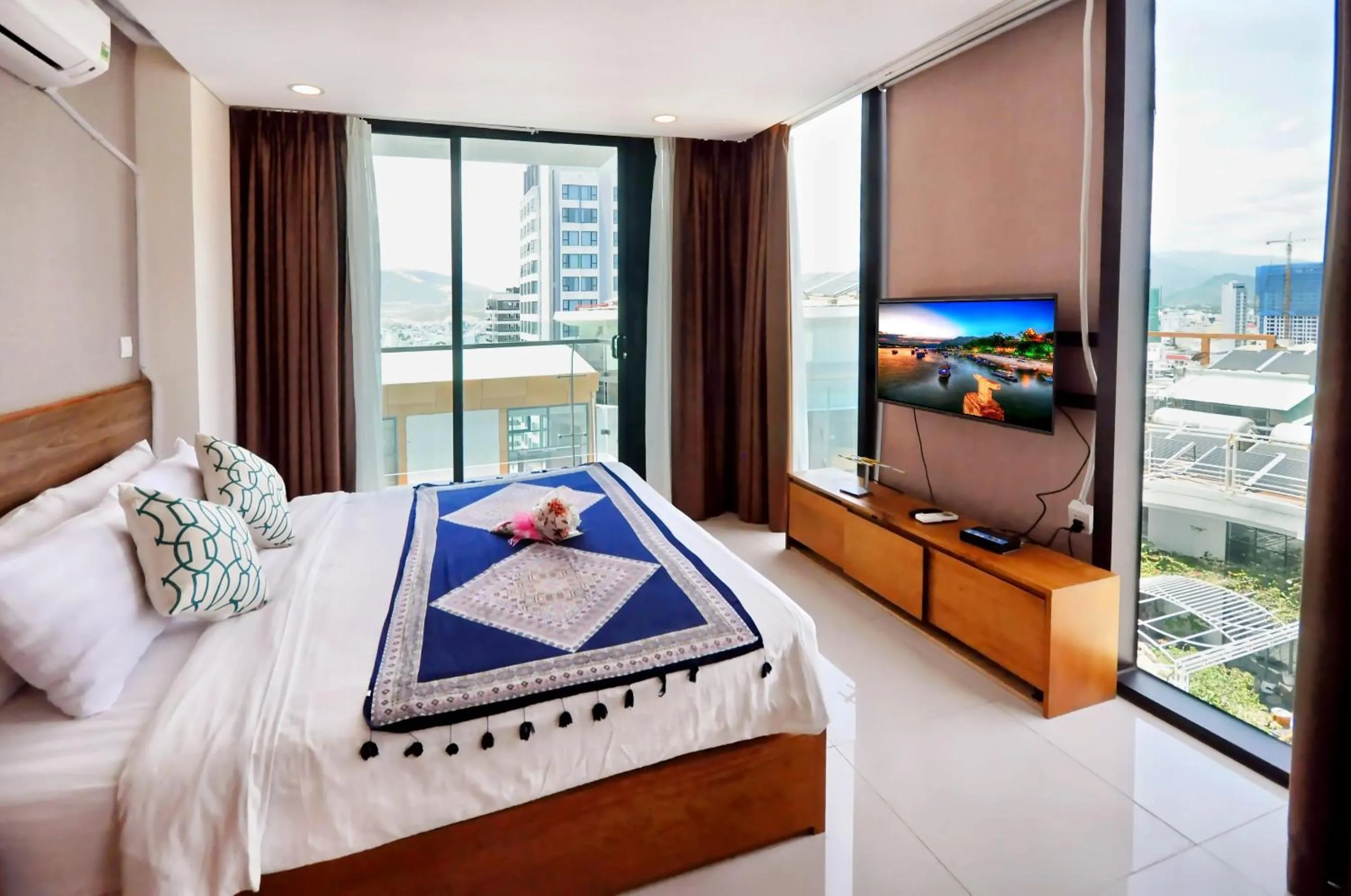 Bed in Holi Beach Hotel & Apartments