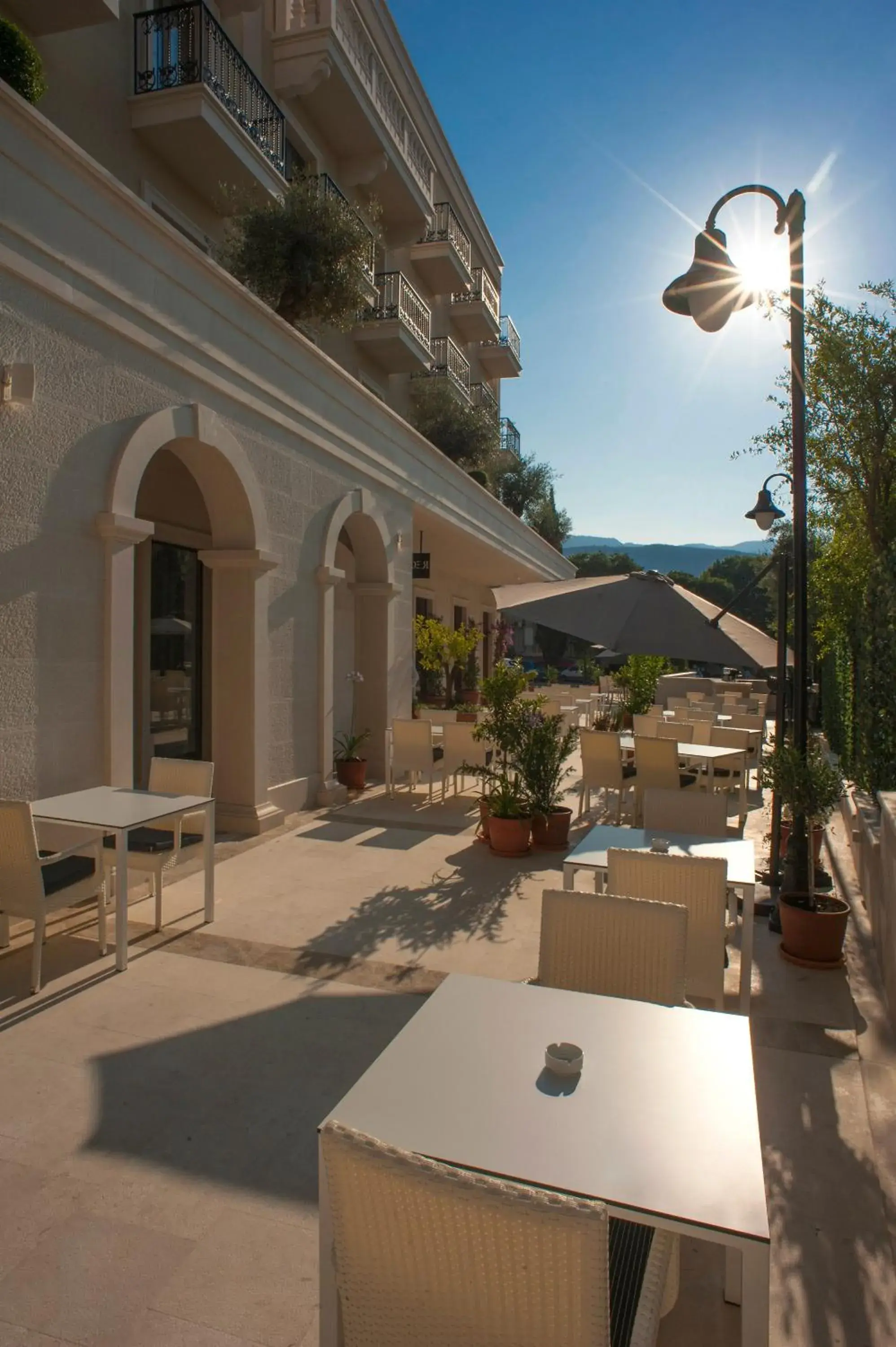 Facade/entrance, Patio/Outdoor Area in Hotel Moskva